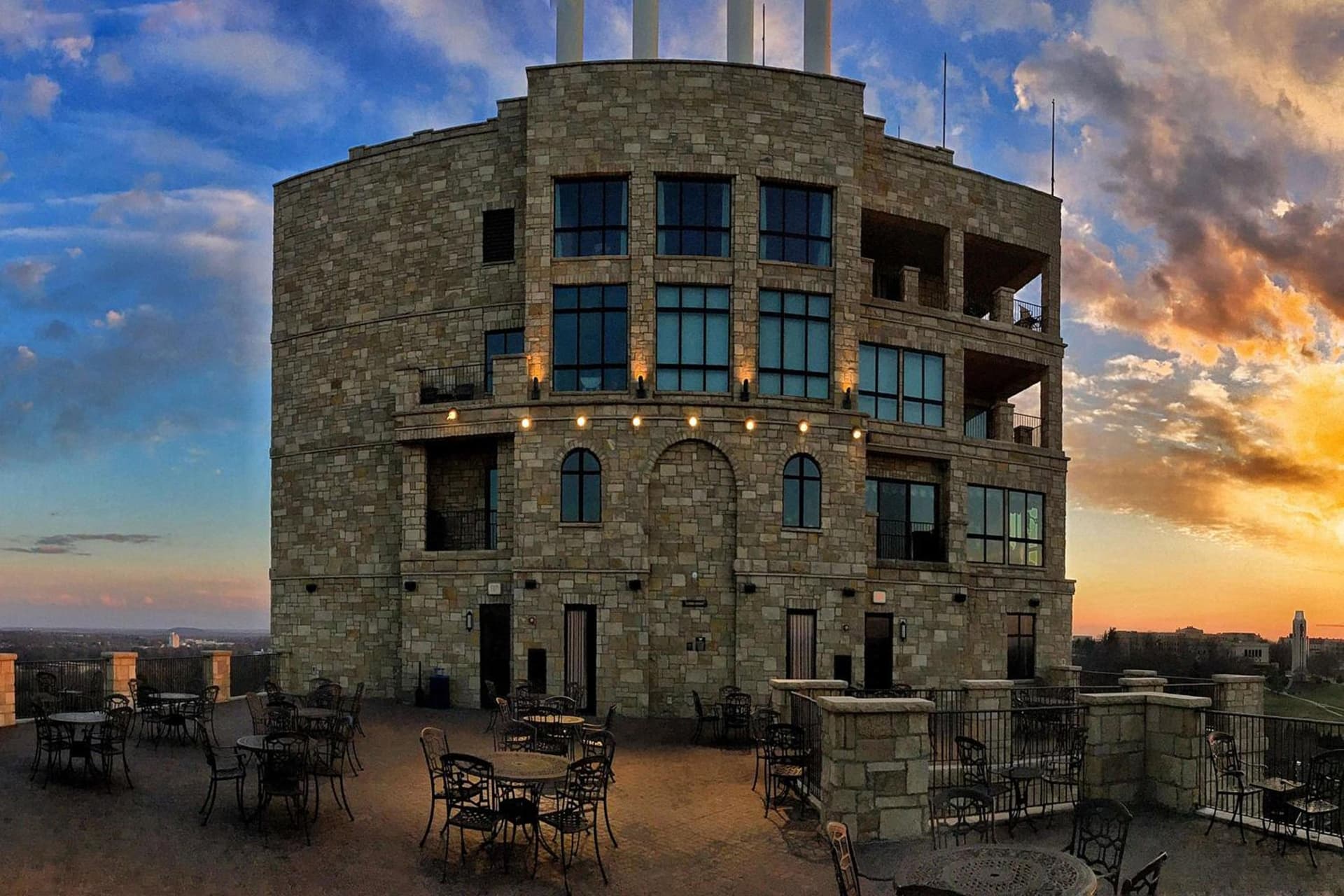The Oread Lawrence, Tapestry Collection by Hilton gallery photo in Lawrence, KS — image 55