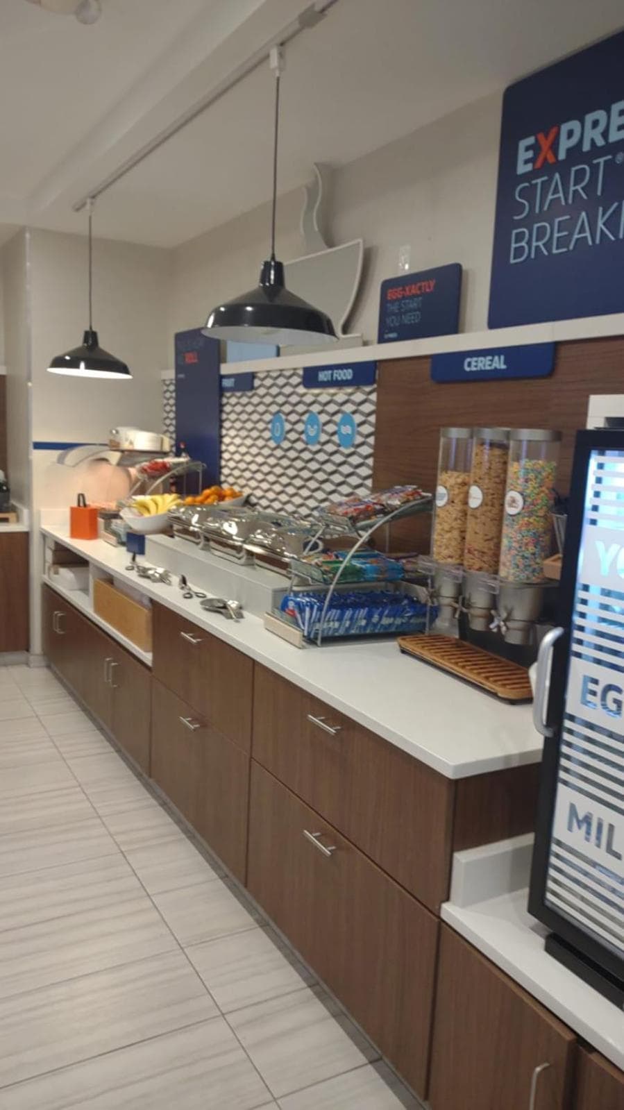 Holiday Inn Express & Suites Chicago West - St Charles by IHG gallery photo in Saint Charles, IL — image 27
