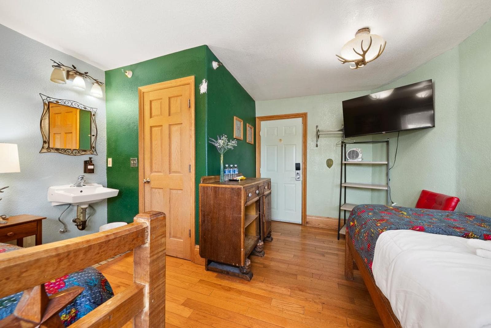 Qupqugiaq Inn gallery photo in Anchorage, AK — image 19