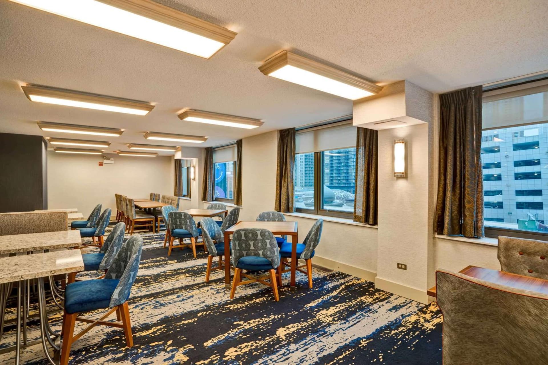 Homewood Suites by Hilton Chicago-Downtown gallery photo in Chicago, IL — image 5