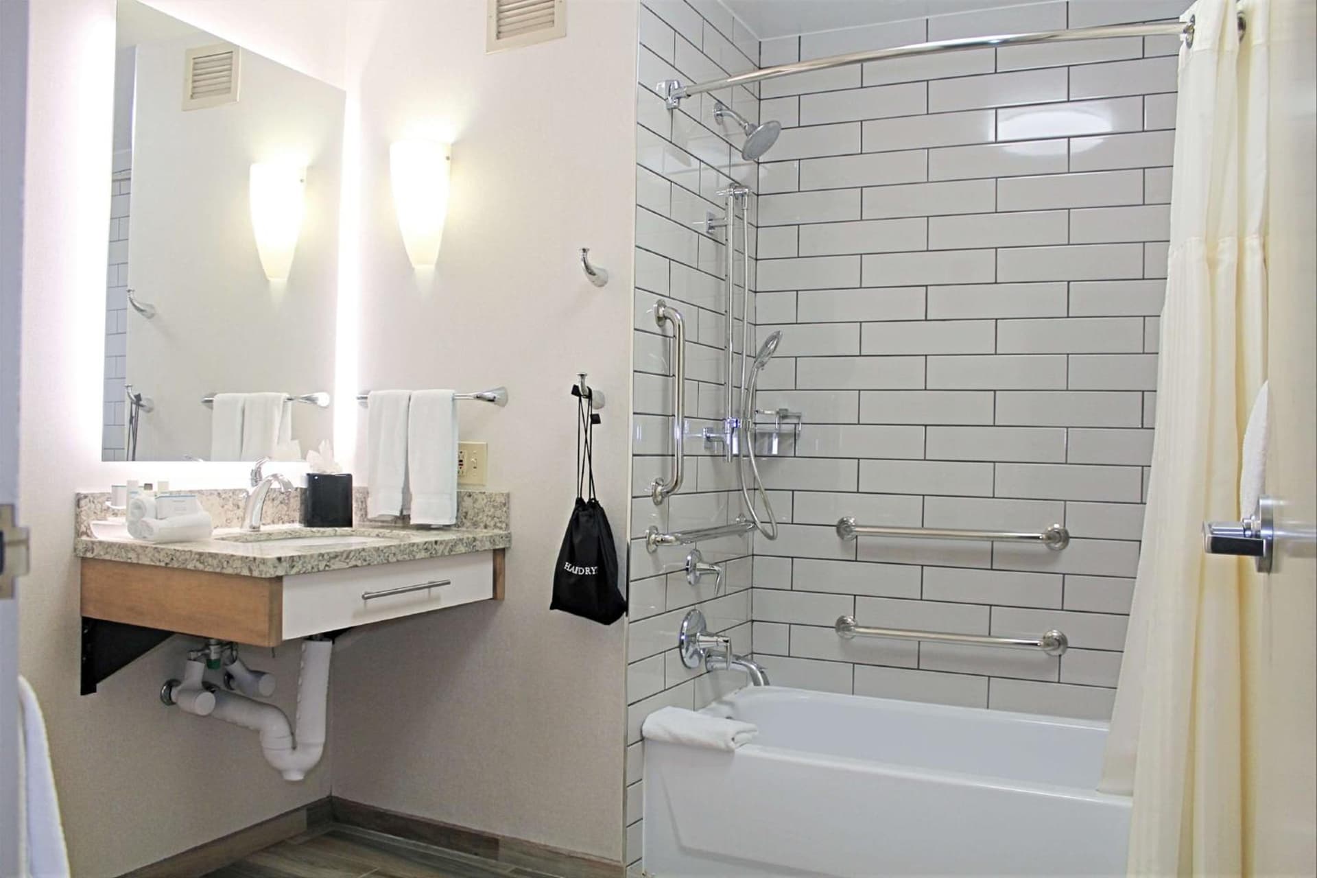 Homewood Suites by Hilton Chicago-Downtown gallery photo in Chicago, IL — image 31
