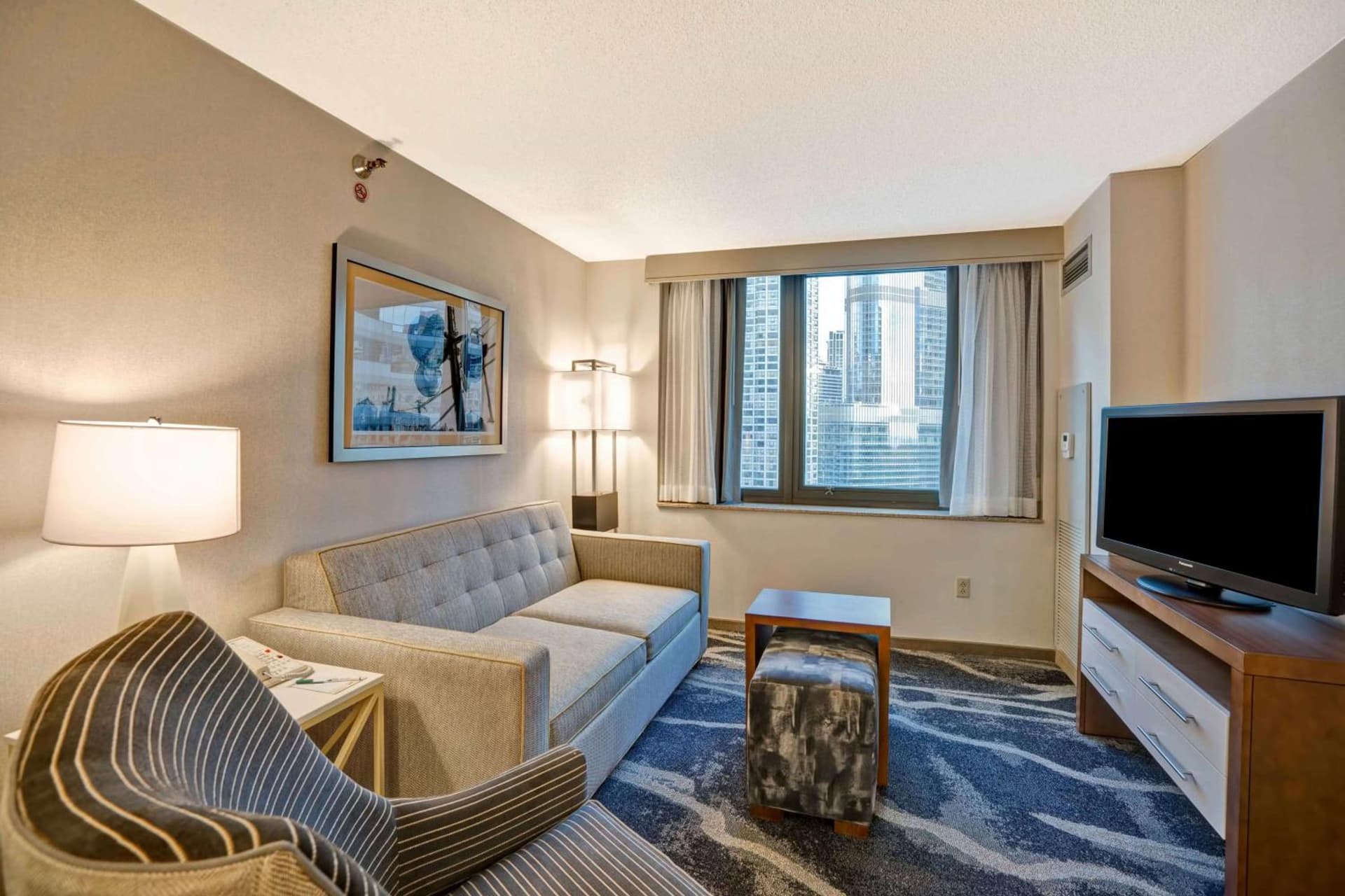 Homewood Suites by Hilton Chicago-Downtown gallery photo in Chicago, IL — image 10