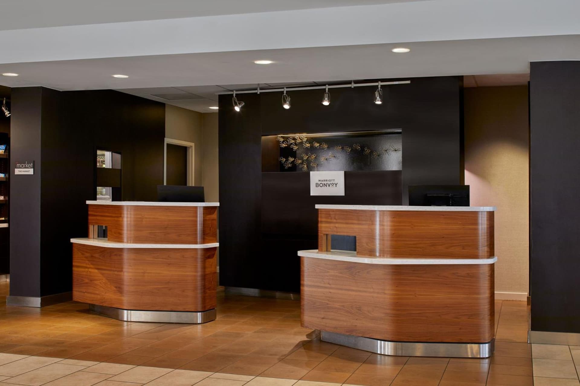 Courtyard by Marriott Memphis Airport interior in Memphis, TN — gallery photo 2