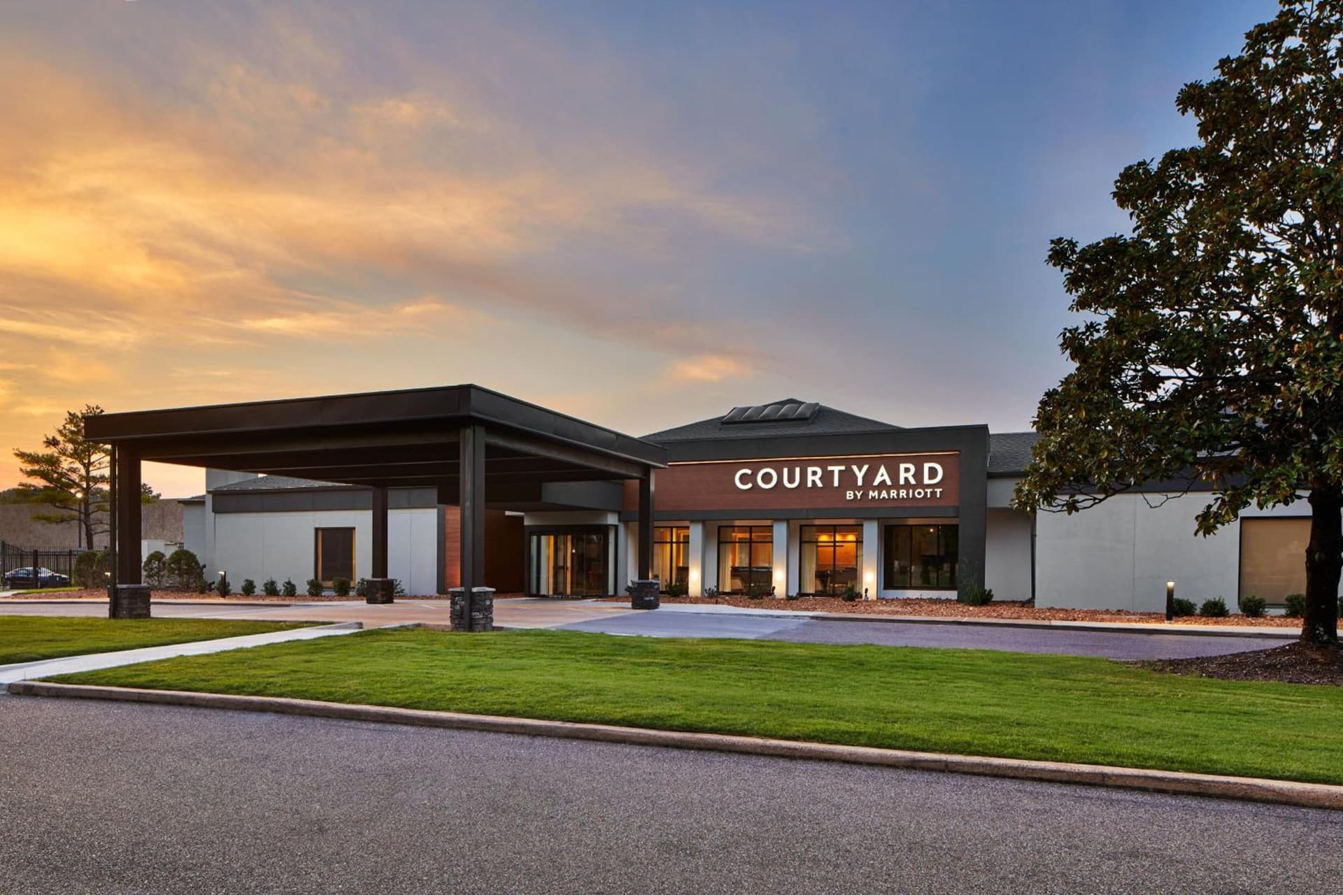 Courtyard by Marriott Memphis Airport featured exterior or lobby in Memphis, TN — similar hotel