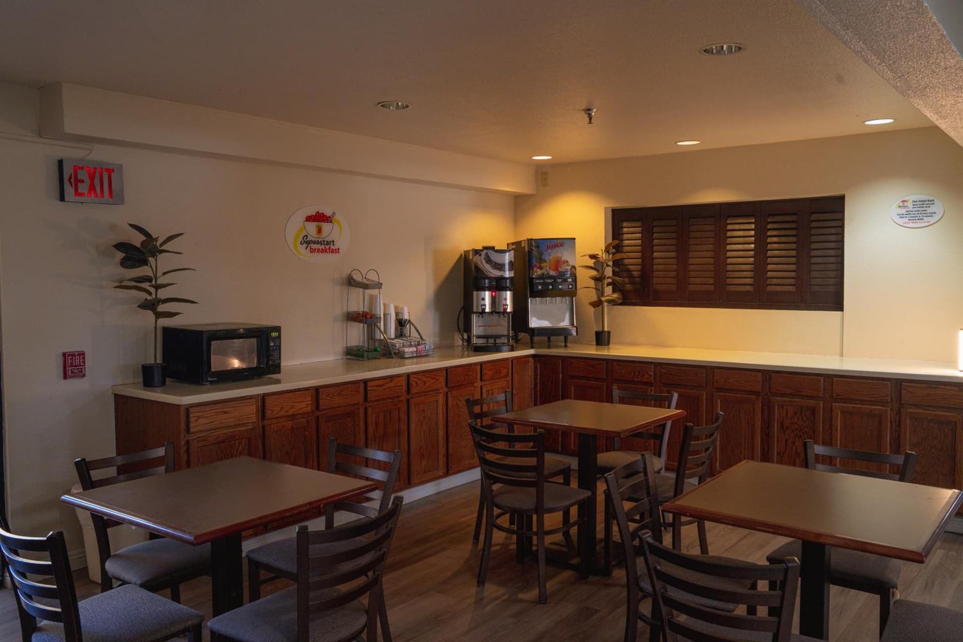Super 8 by Wyndham Yuma gallery photo in Yuma, AZ — image 13