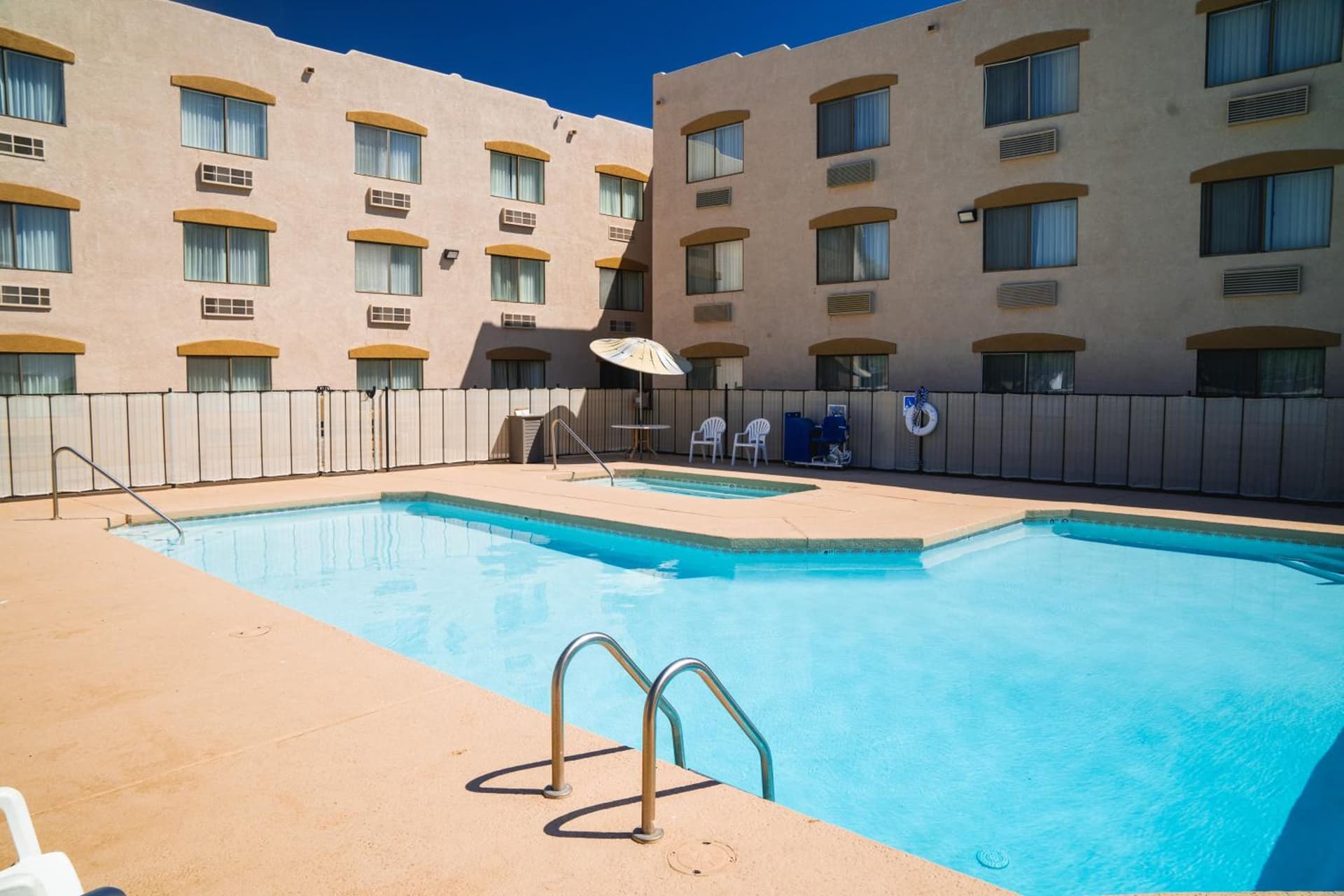 Super 8 by Wyndham Yuma gallery photo in Yuma, AZ — image 31