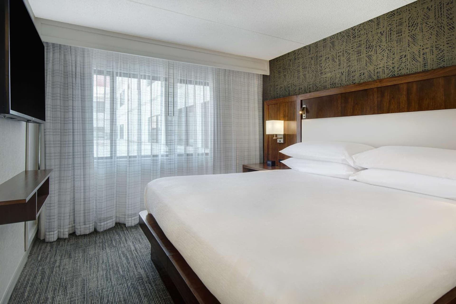 Embassy Suites by Hilton Detroit Metro Airport gallery photo in Romulus, MI — image 22