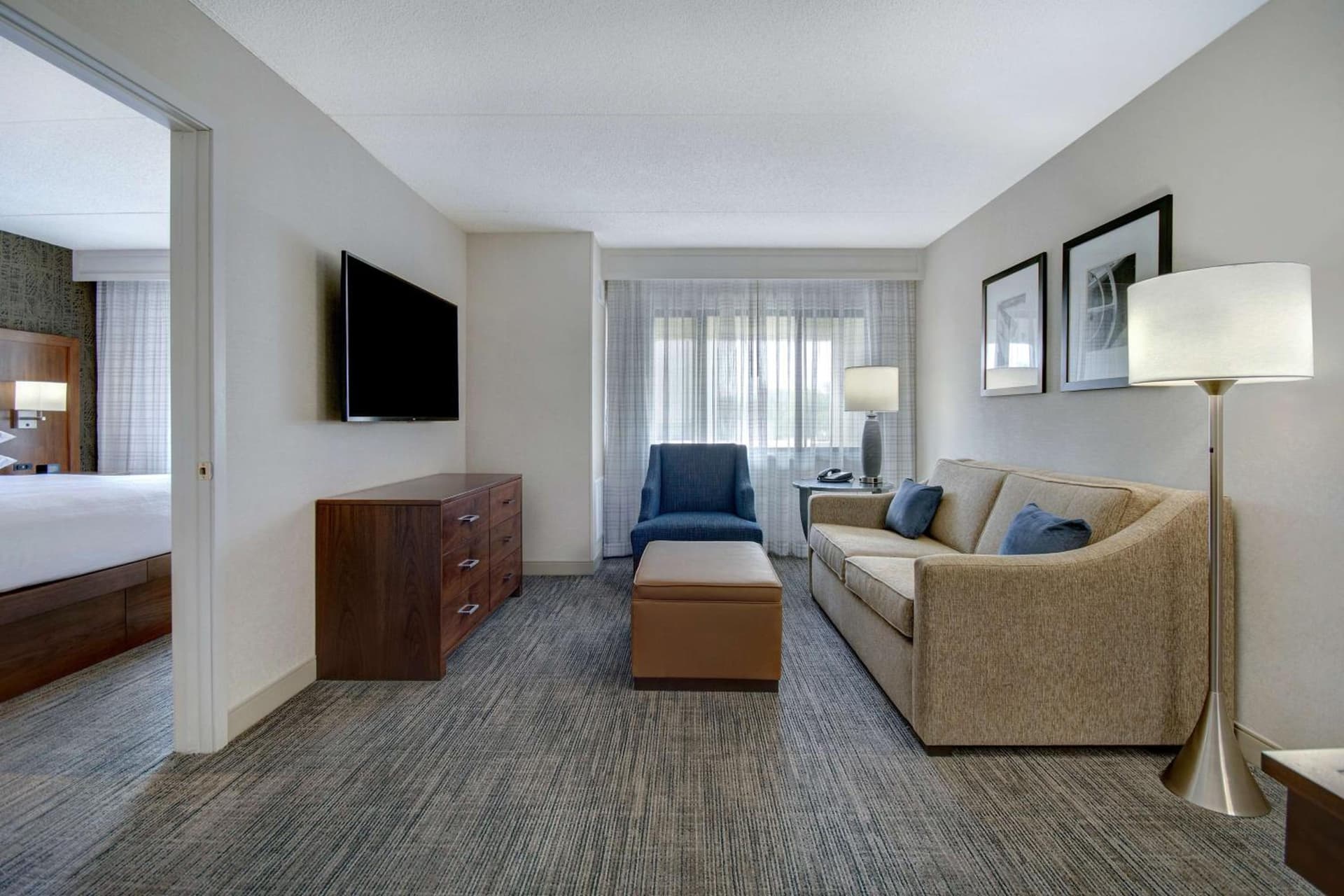 Embassy Suites by Hilton Detroit Metro Airport gallery photo in Romulus, MI — image 10