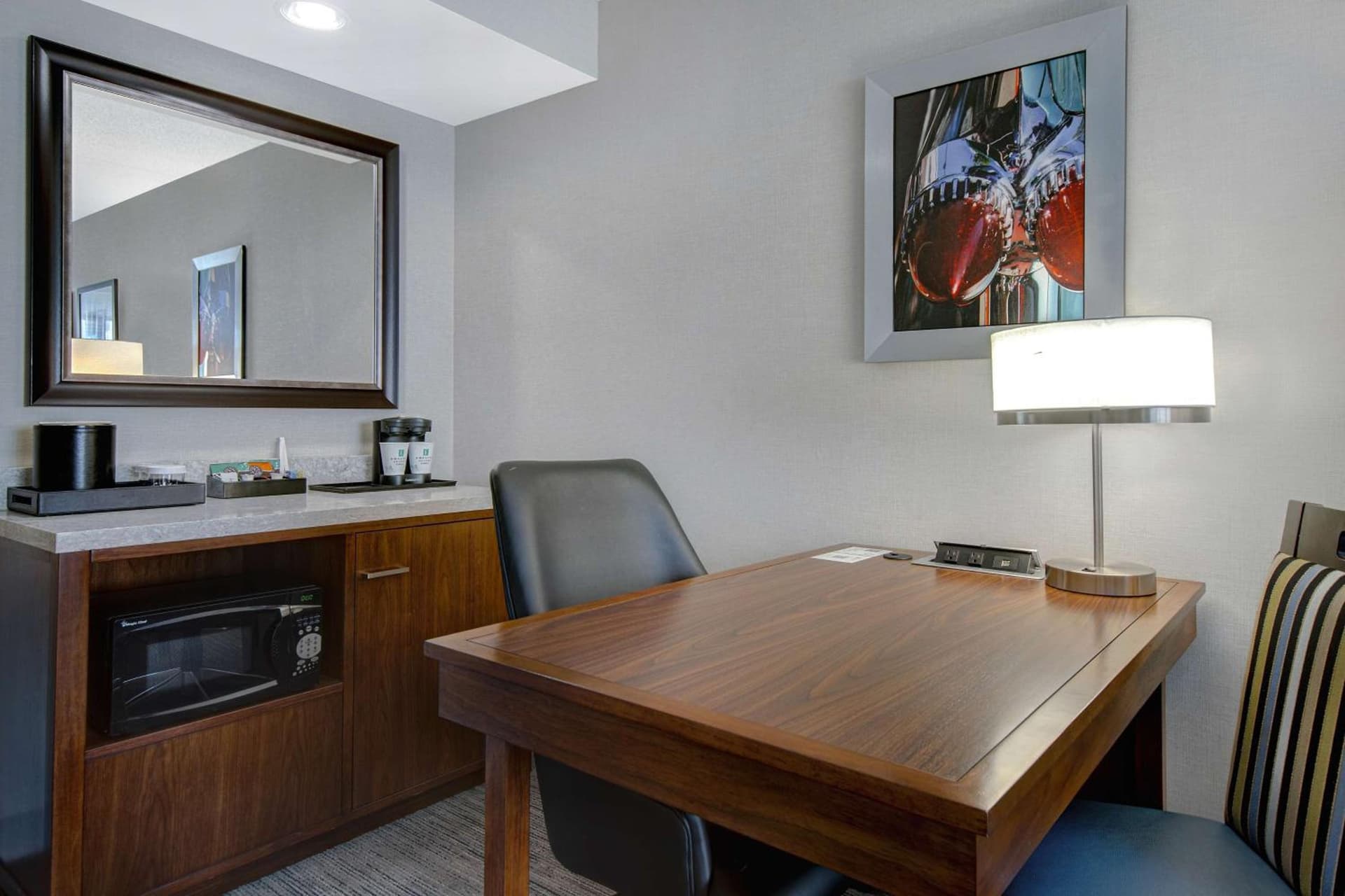 Embassy Suites by Hilton Detroit Metro Airport gallery photo in Romulus, MI — image 8
