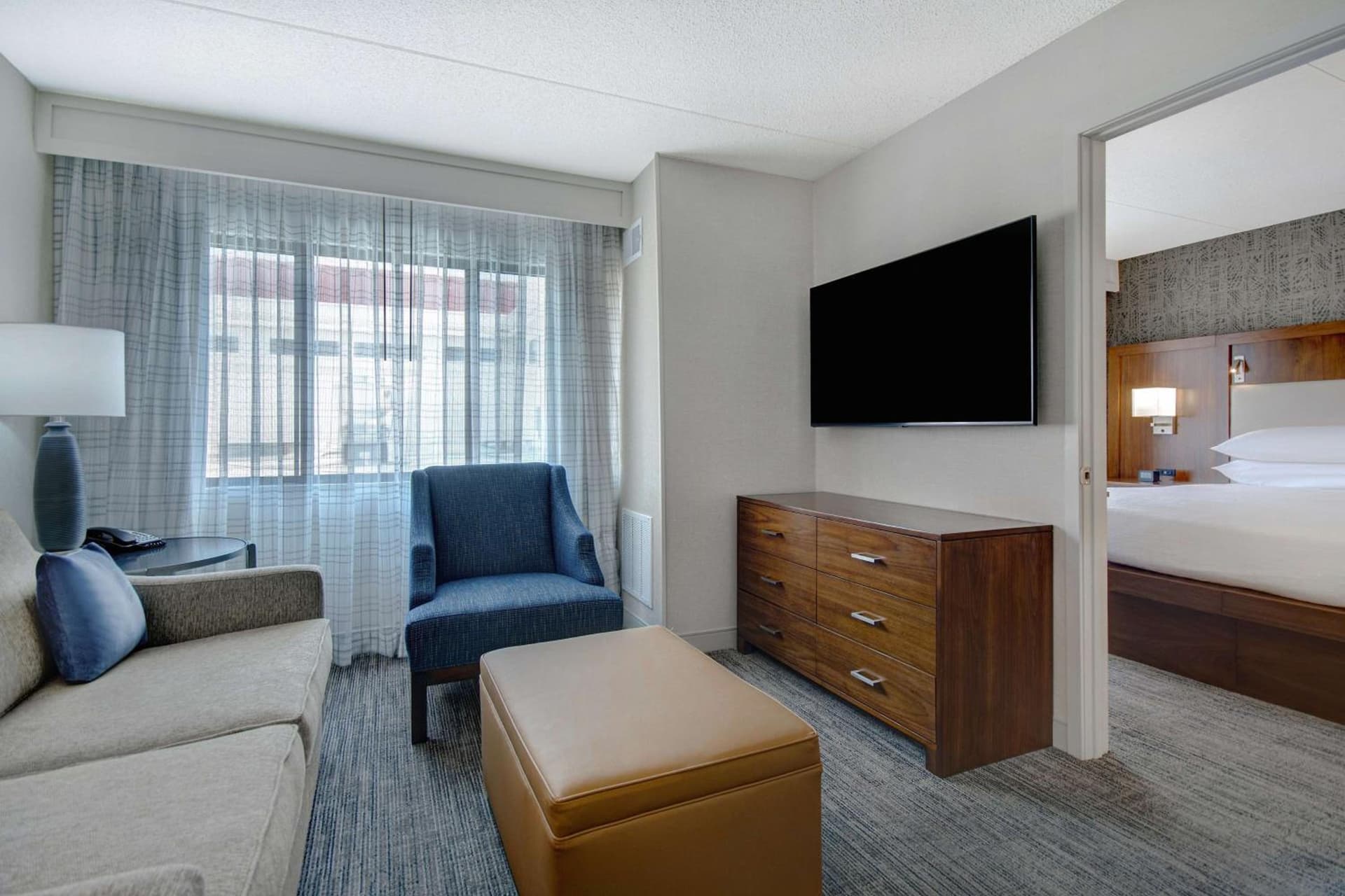 Embassy Suites by Hilton Detroit Metro Airport gallery photo in Romulus, MI — image 33