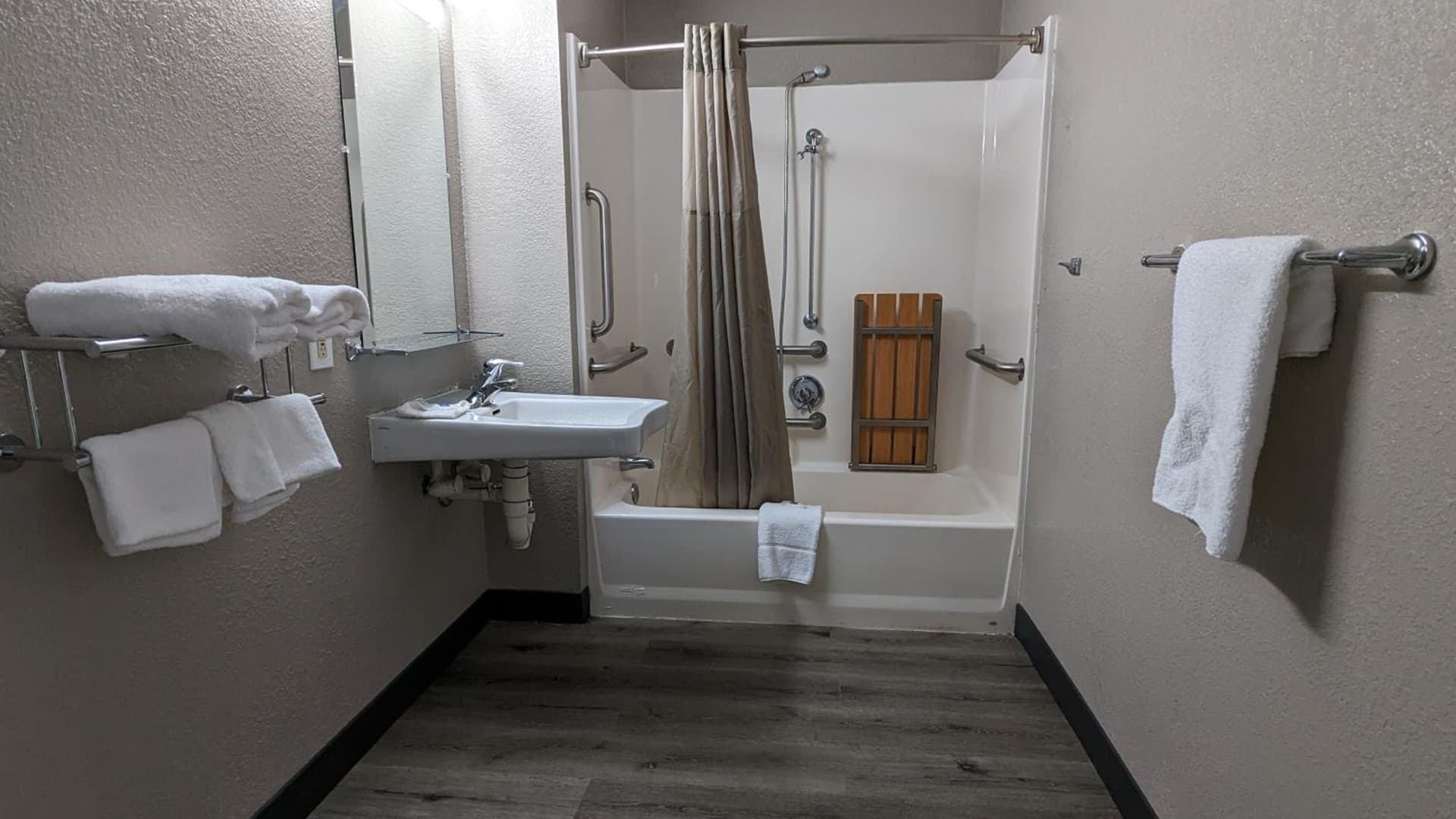 Motel 6-Leominster, MA gallery photo in Leominster, MA — image 21