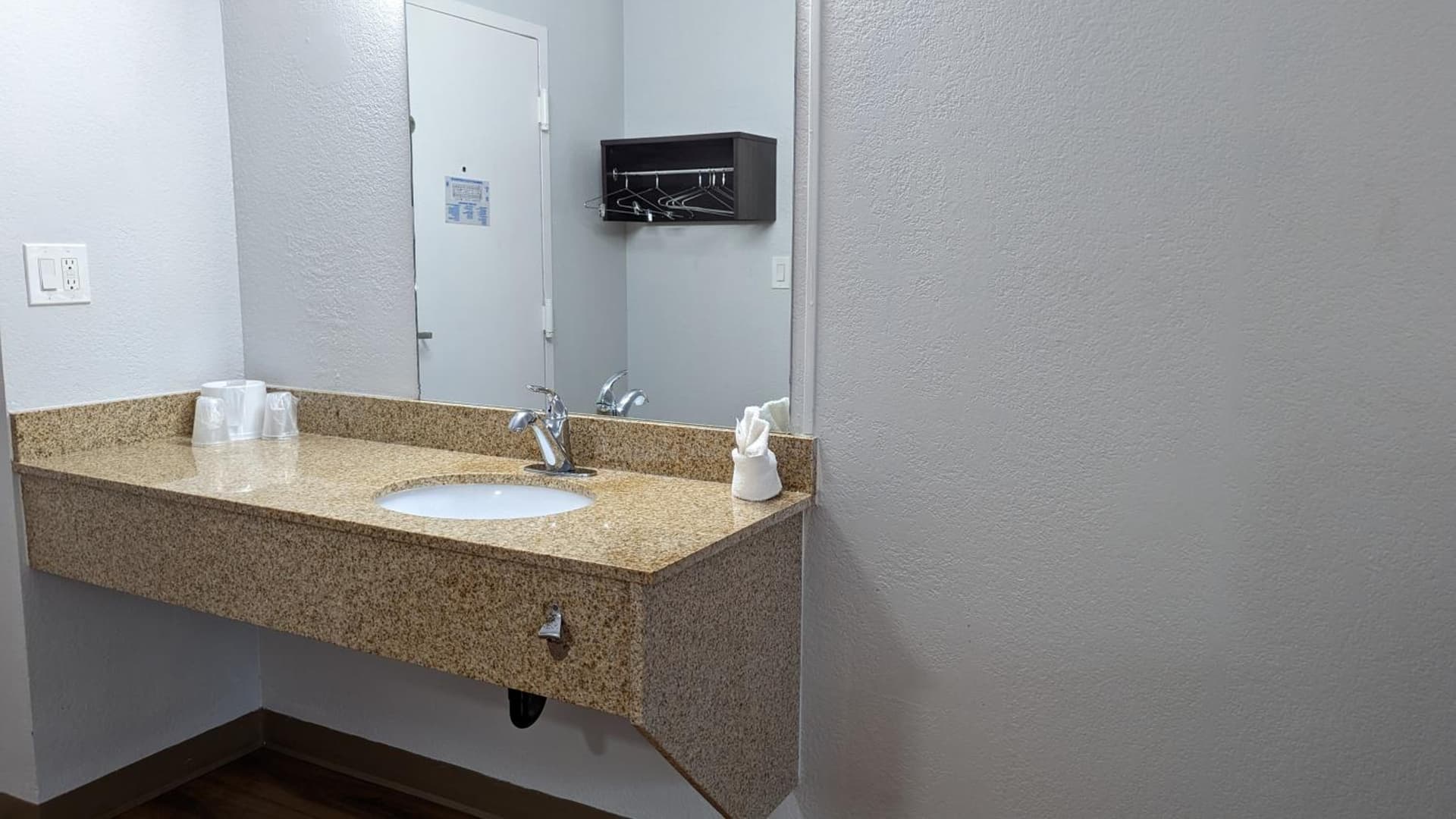 Motel 6-Leominster, MA gallery photo in Leominster, MA — image 9
