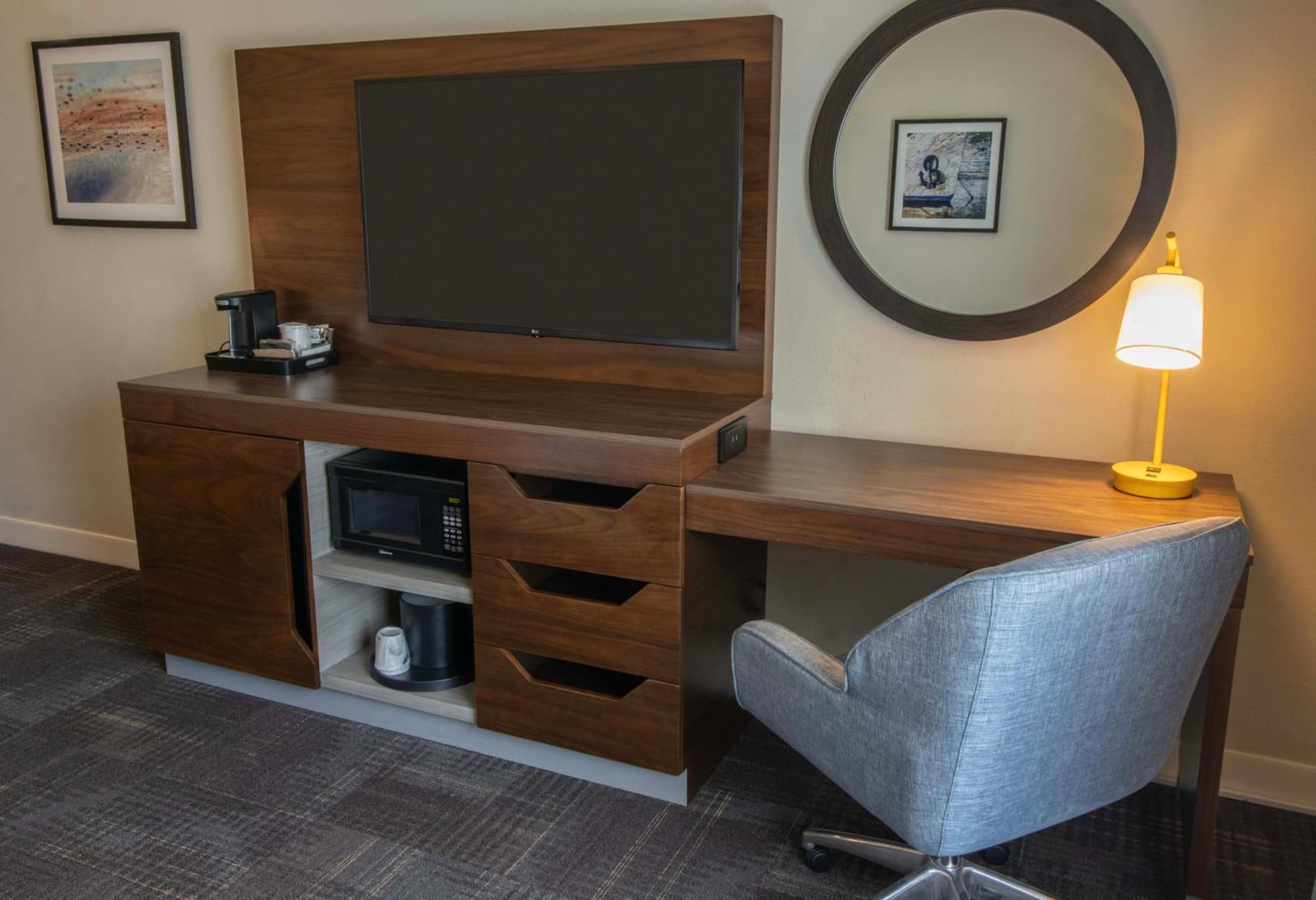 Hampton Inn & Suites Norfolk-Airport gallery photo in Norfolk, VA — image 9