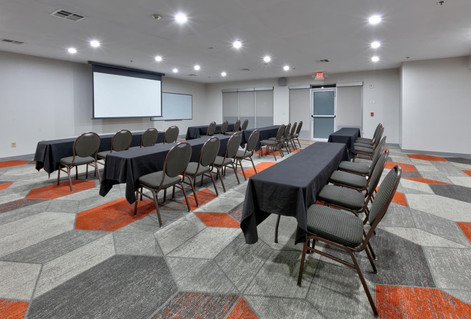 Comfort Suites Arlington - Entertainment District gallery photo in Arlington, TX — image 14