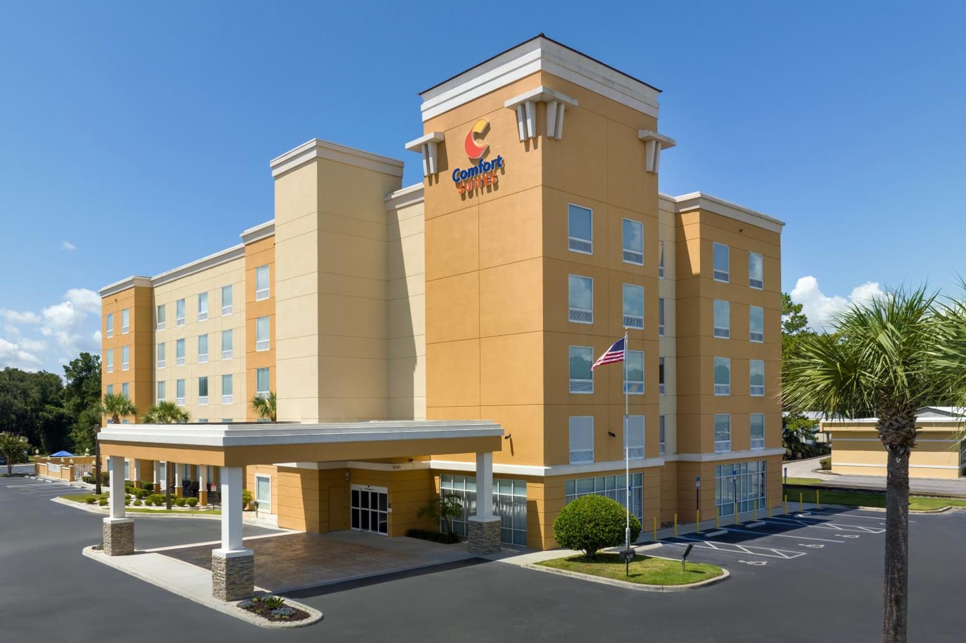 Comfort Suites Lake City property views in Lake City, FL — gallery photo 3