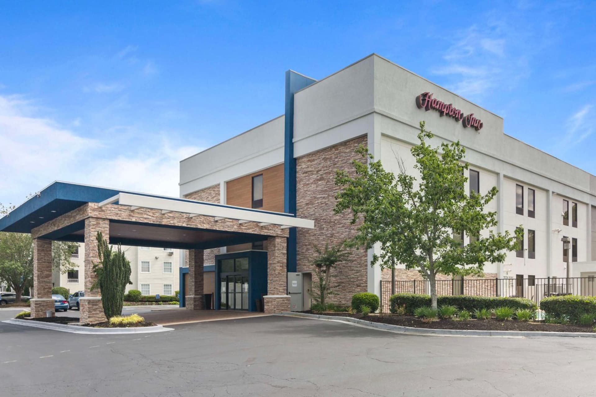 Hampton Inn Atlanta-Woodstock featured exterior or lobby in Woodstock, GA — similar hotel