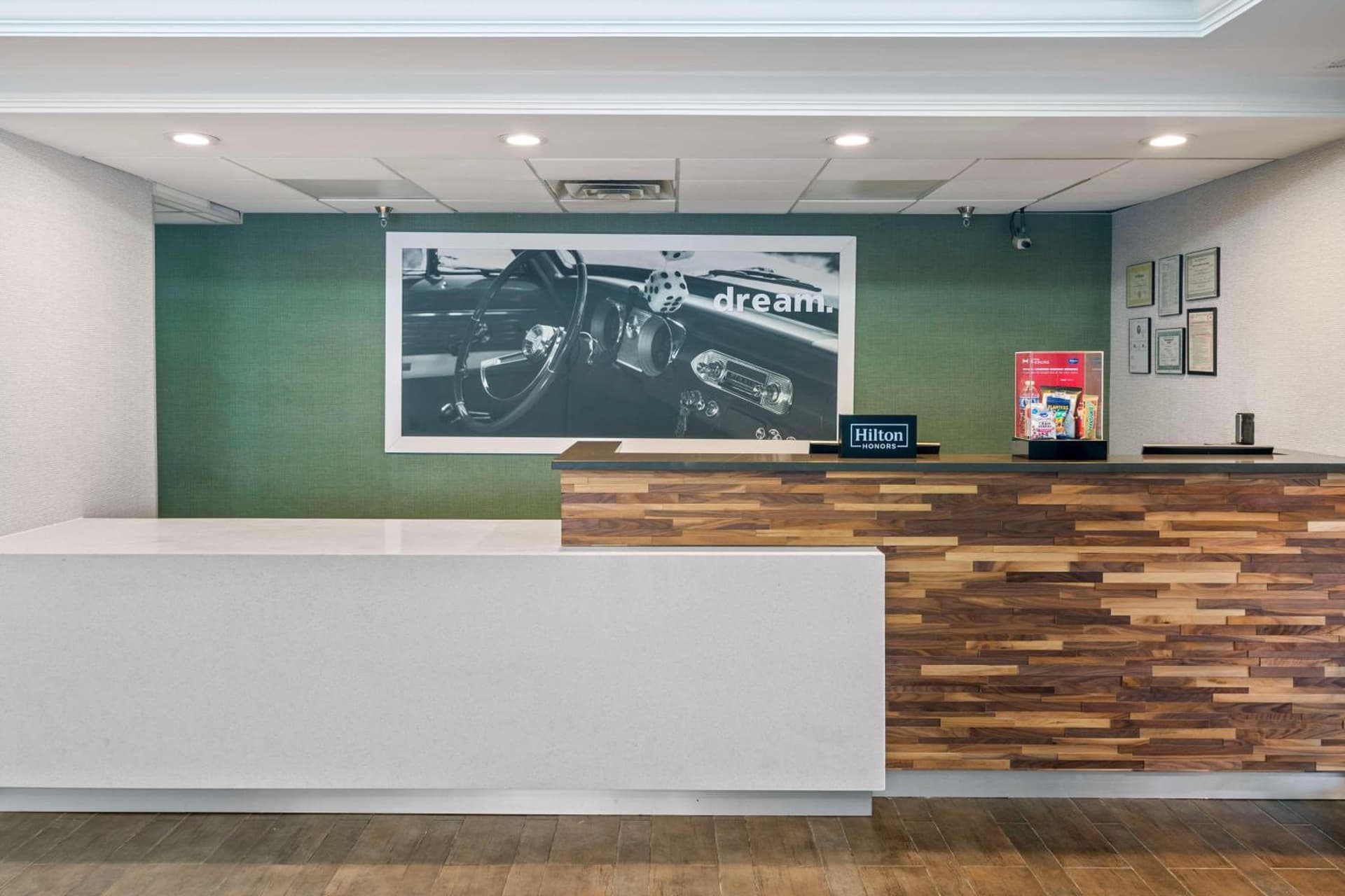 Hampton Inn Atlanta-Woodstock property views in Woodstock, GA — gallery photo 3