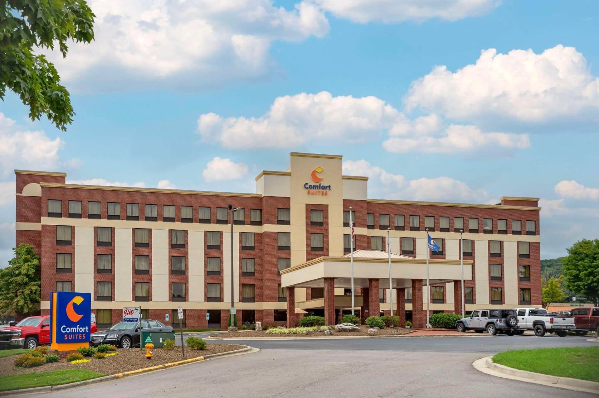 Comfort Suites Outlet Center featured exterior or lobby in Asheville, NC — similar hotel