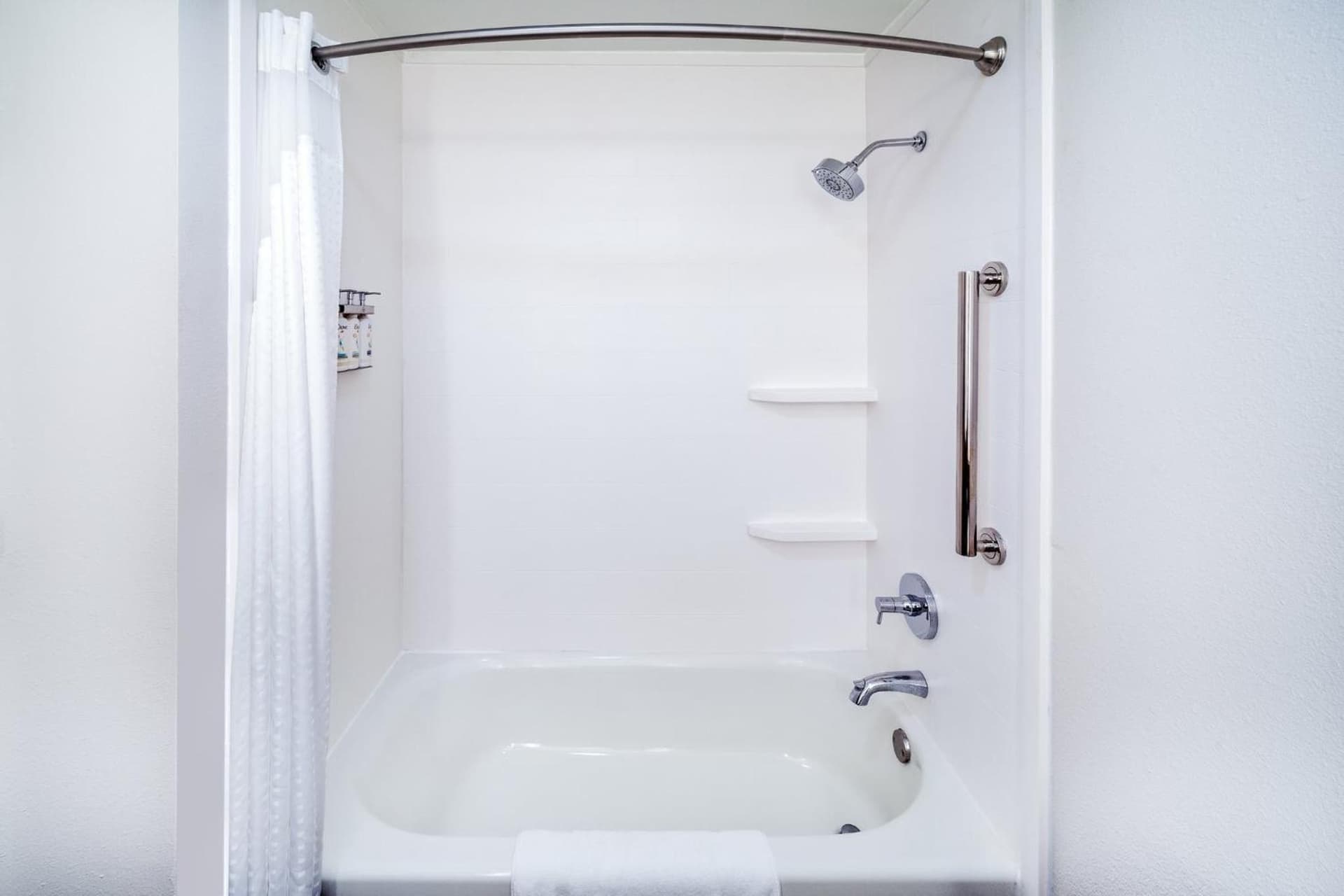 Holiday Inn Express & Suites Sulphur - Lake Charles by IHG gallery photo in Sulphur, LA — image 55