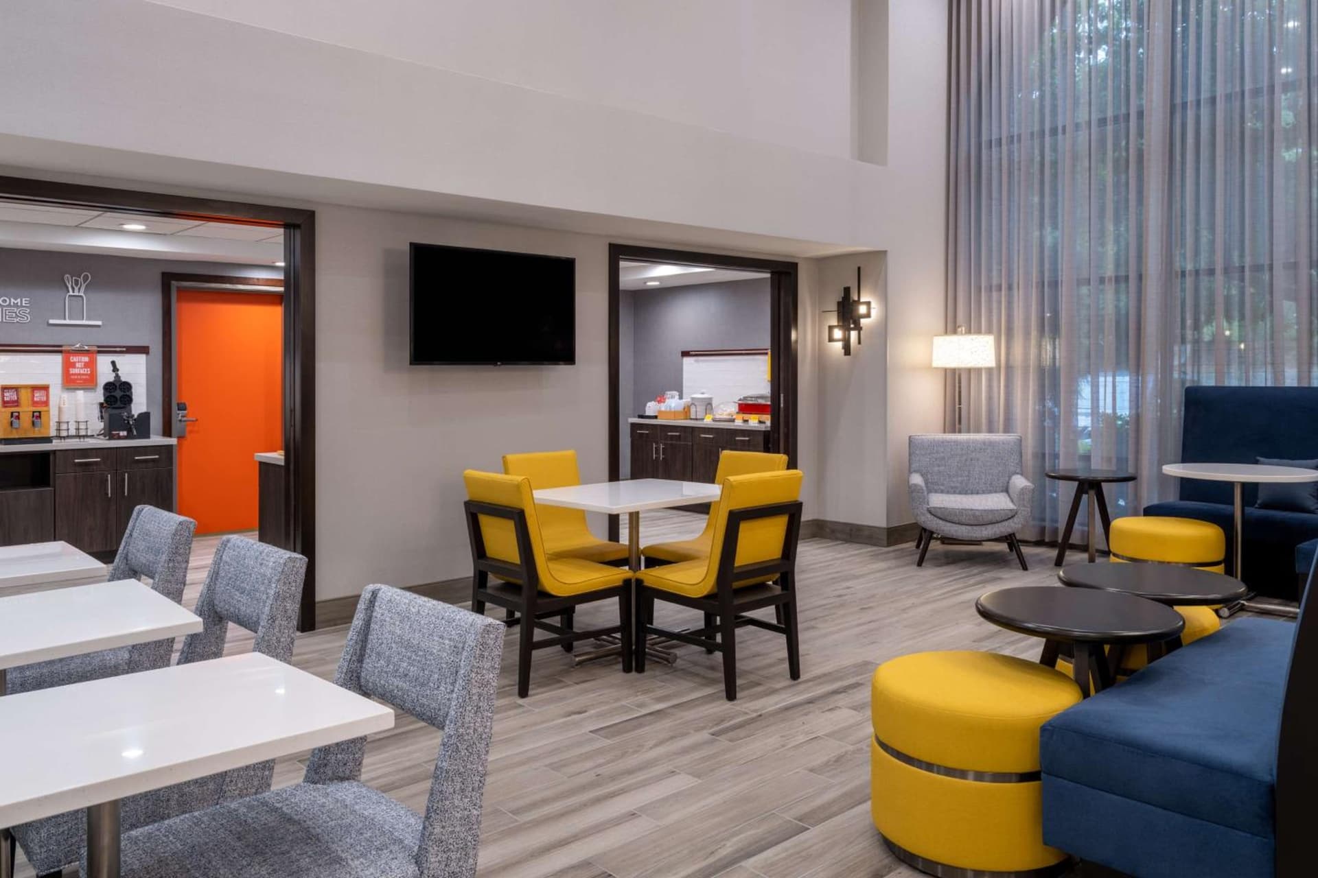Hampton Inn & Suites Agoura Hills gallery photo in Agoura Hills, CA — image 50