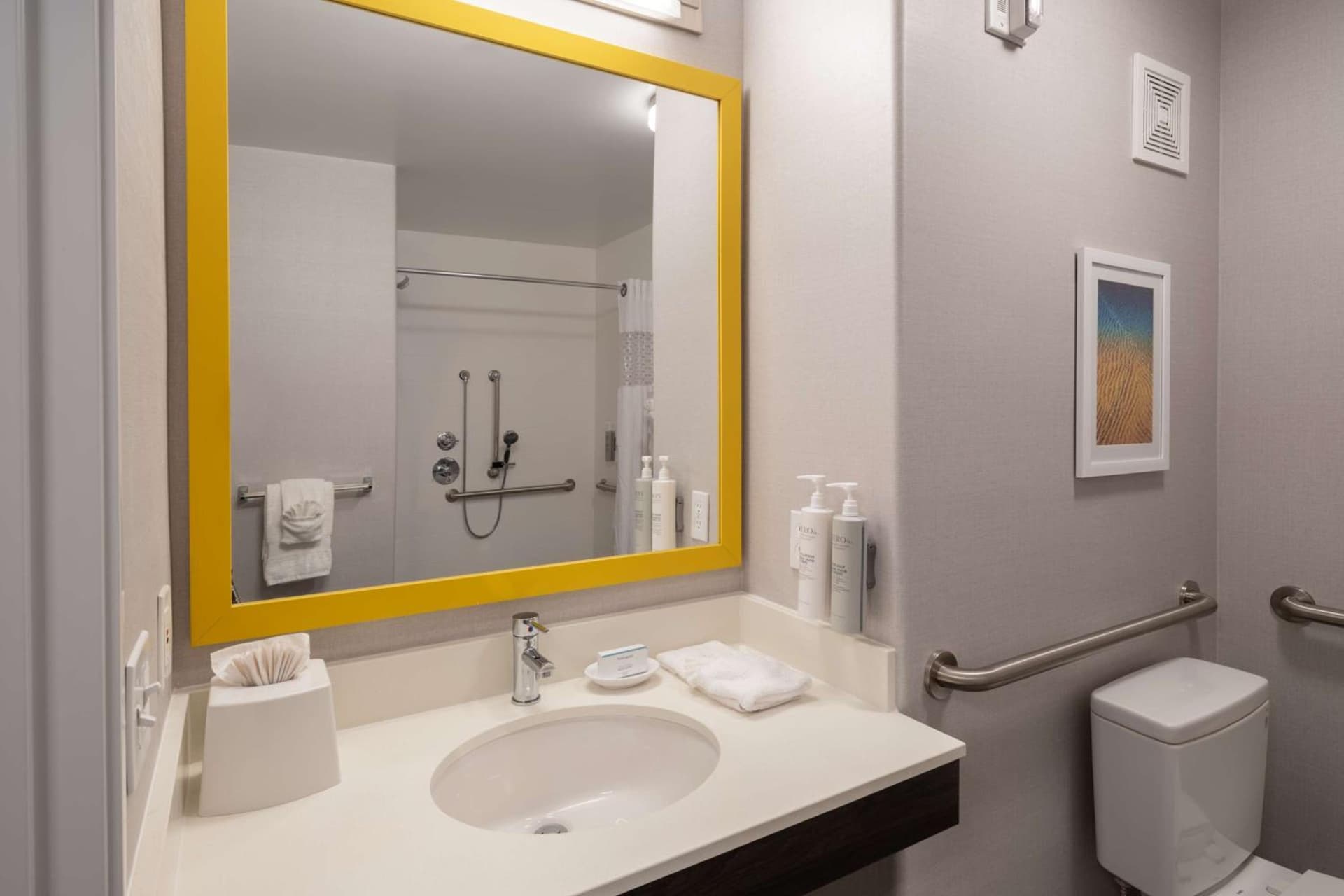 Hampton Inn & Suites Agoura Hills gallery photo in Agoura Hills, CA — image 49
