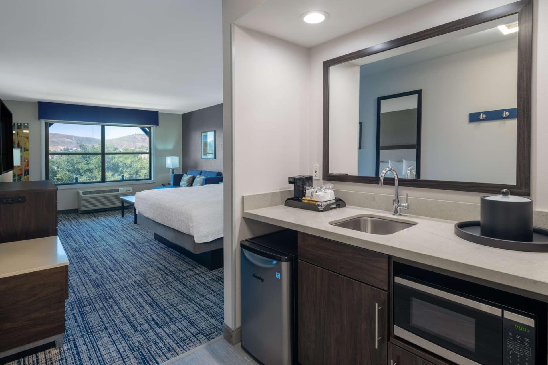 Hampton Inn & Suites Agoura Hills gallery photo in Agoura Hills, CA — image 30