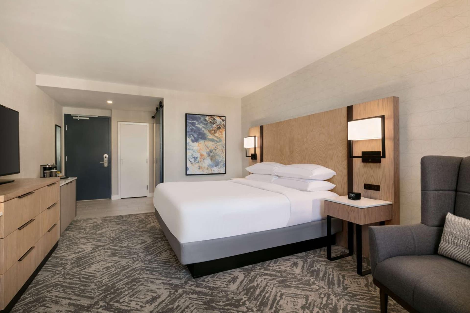 DoubleTree by Hilton Canton Downtown interior in Canton, OH — gallery photo 2