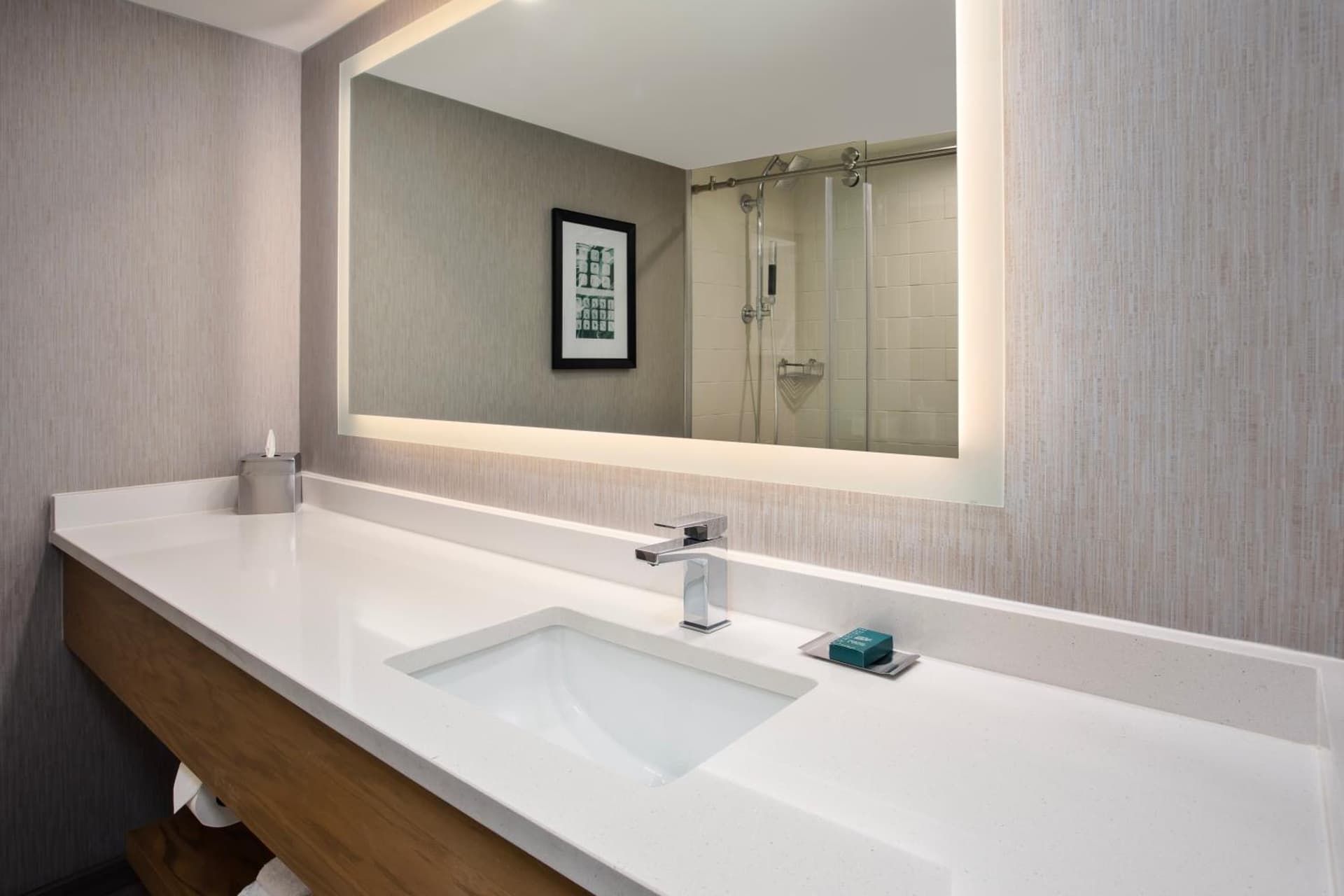 DoubleTree by Hilton Lansing gallery photo in Lansing, MI — image 23