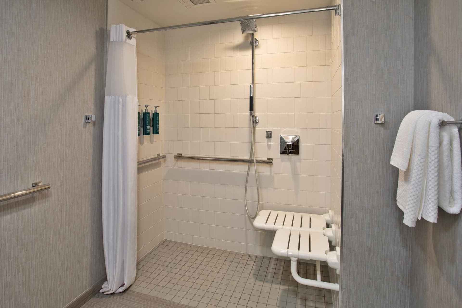 DoubleTree by Hilton Lansing gallery photo in Lansing, MI — image 36