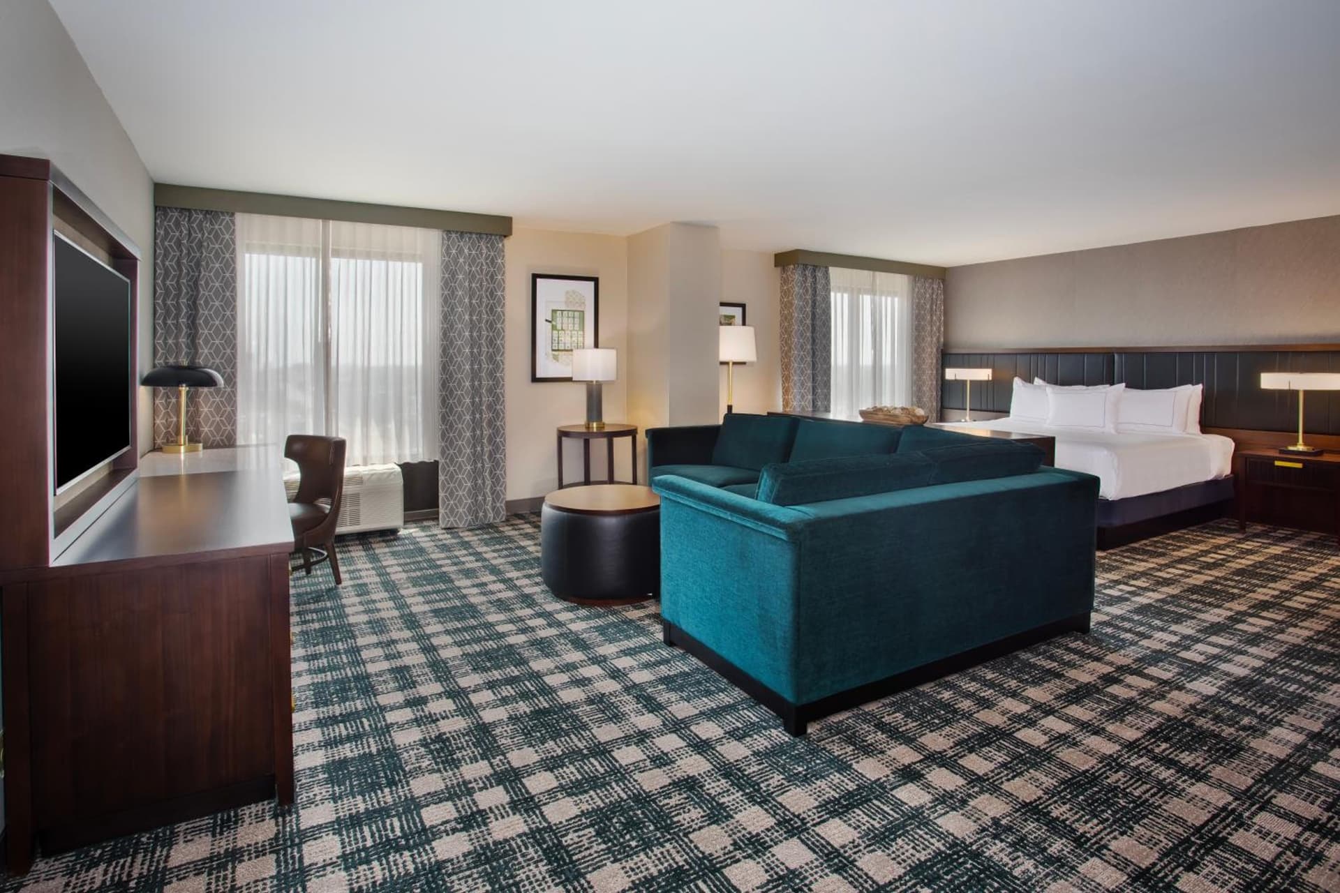 DoubleTree by Hilton Lansing gallery photo in Lansing, MI — image 68