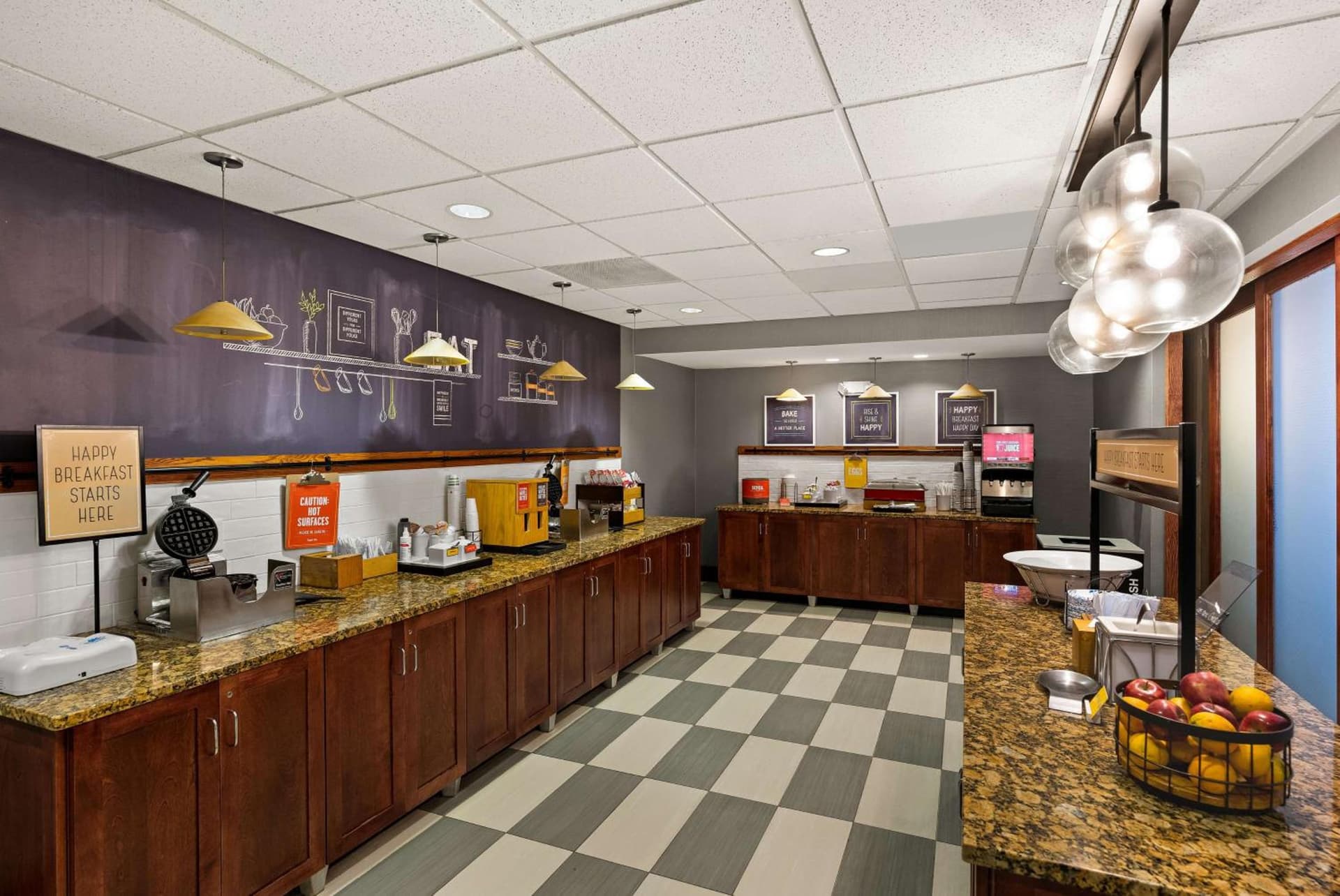 Hampton Inn & Suites Poughkeepsie gallery photo in Spackenkill, NY — image 41