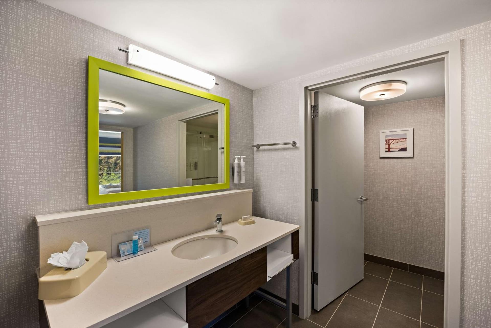 Hampton Inn & Suites Poughkeepsie gallery photo in Spackenkill, NY — image 18