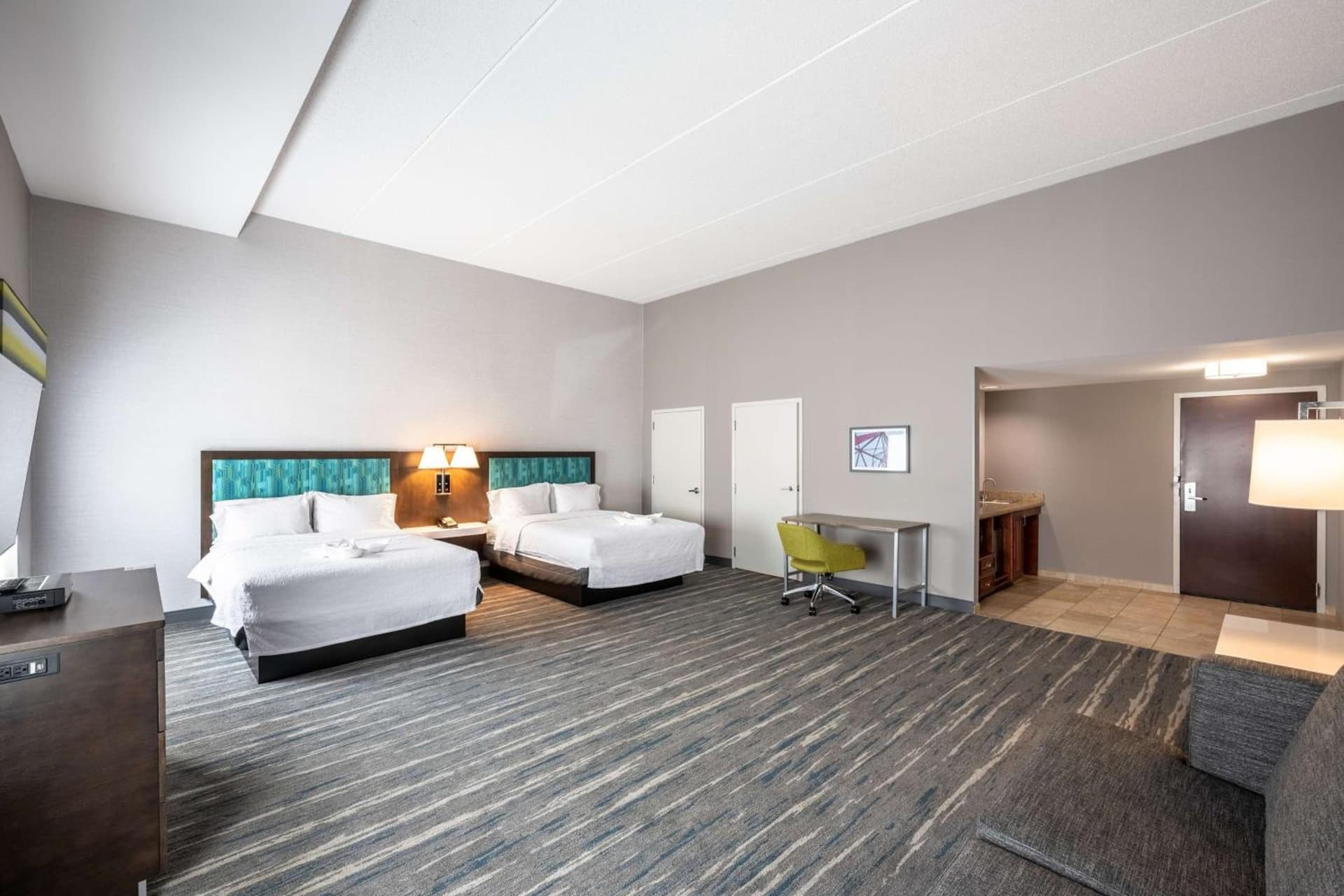 Hampton Inn & Suites Poughkeepsie gallery photo in Spackenkill, NY — image 29