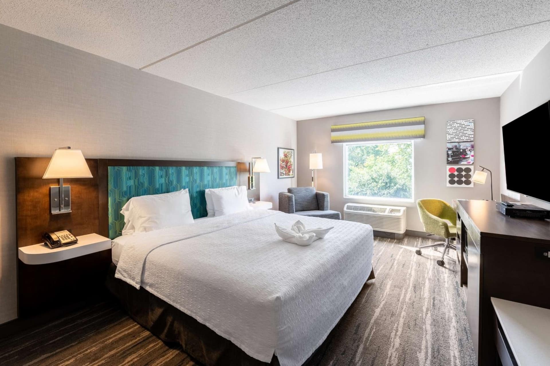 Hampton Inn & Suites Poughkeepsie gallery photo in Spackenkill, NY — image 23