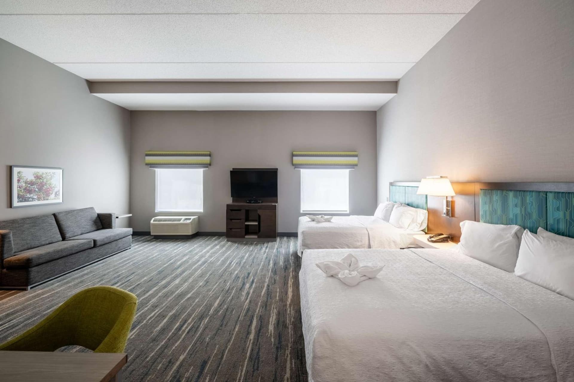 Hampton Inn & Suites Poughkeepsie gallery photo in Spackenkill, NY — image 19