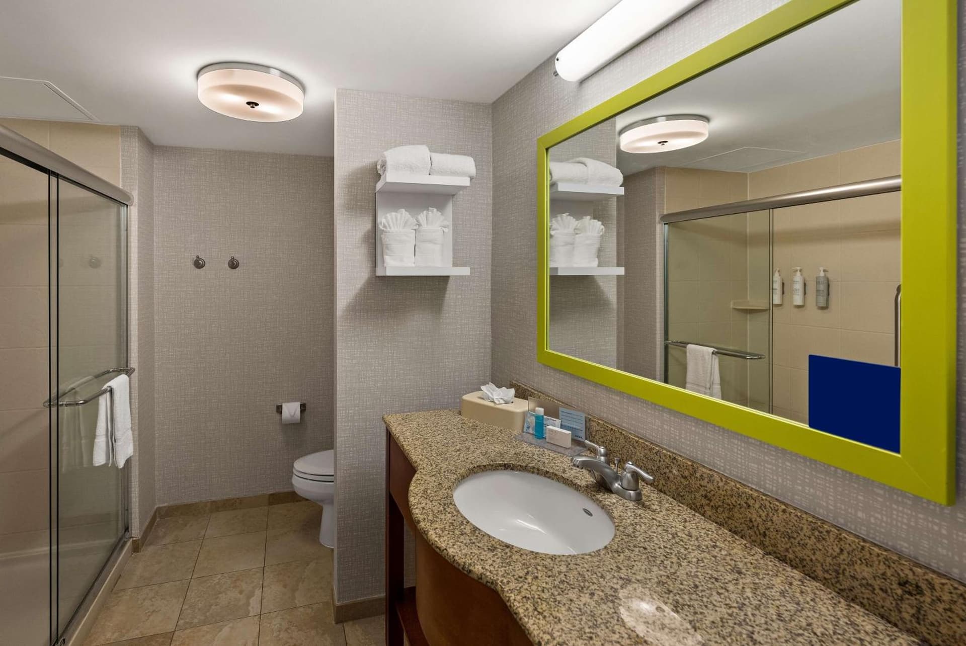 Hampton Inn & Suites Poughkeepsie gallery photo in Spackenkill, NY — image 12