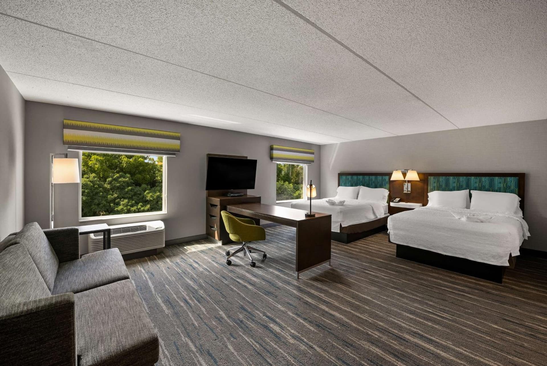Hampton Inn & Suites Poughkeepsie gallery photo in Spackenkill, NY — image 24
