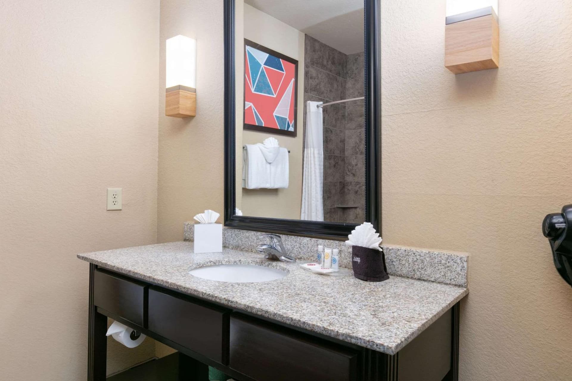 Comfort Suites Arlington - Entertainment District gallery photo in Arlington, TX — image 26