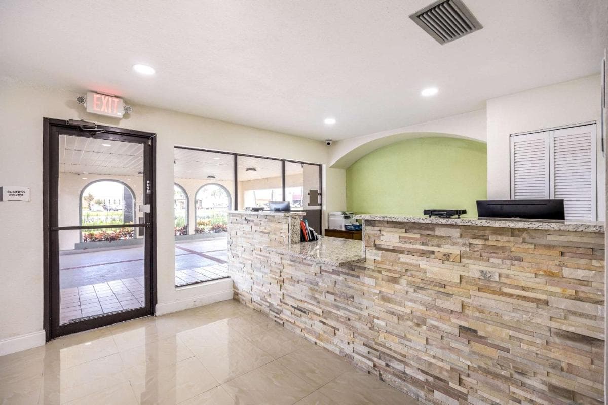 Quality Inn & Suites Downtown exterior or lobby in Orlando, FL — main listing photo