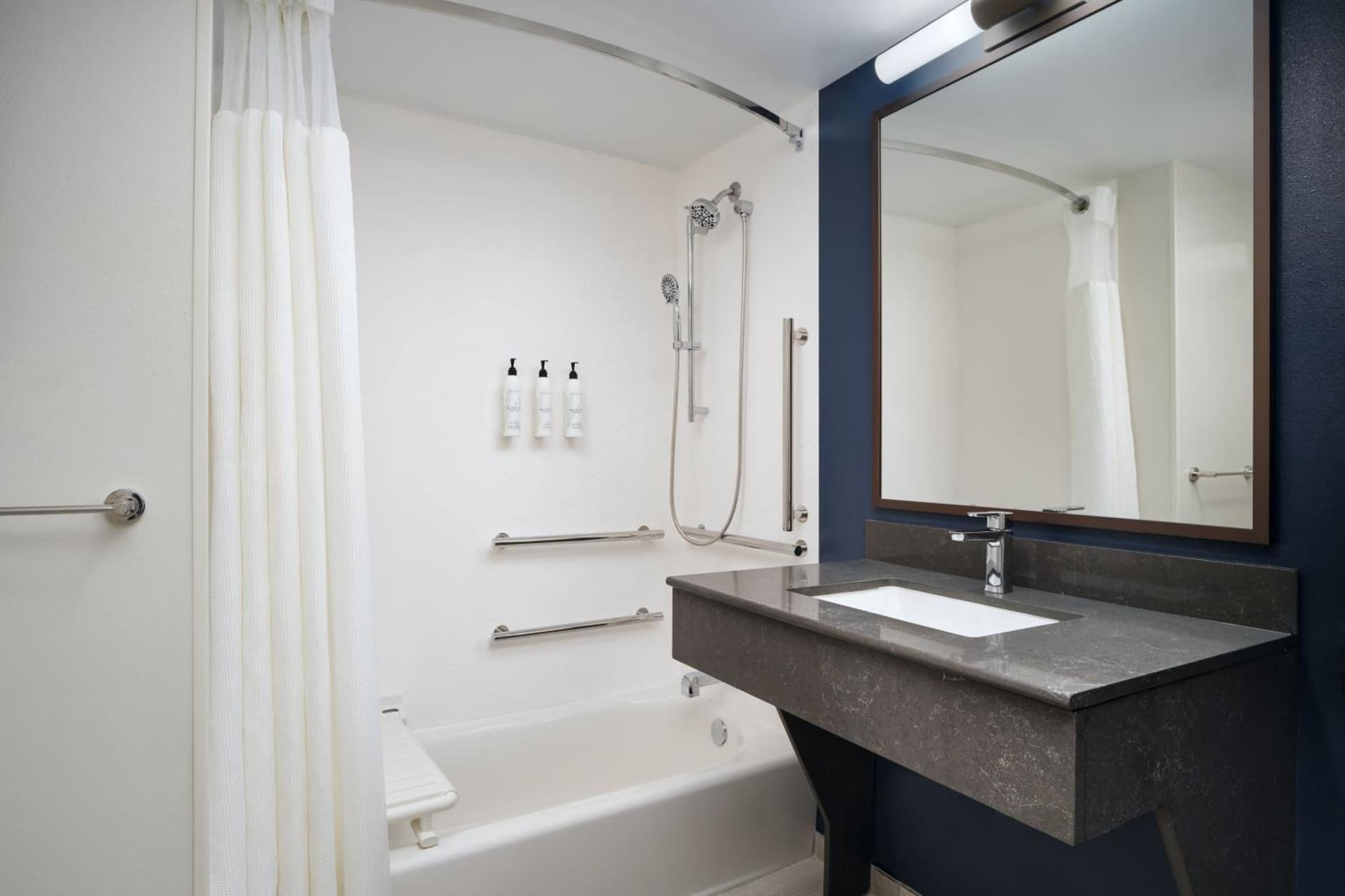 Fairfield Inn & Suites Auburn Opelika gallery photo in Opelika, AL — image 18
