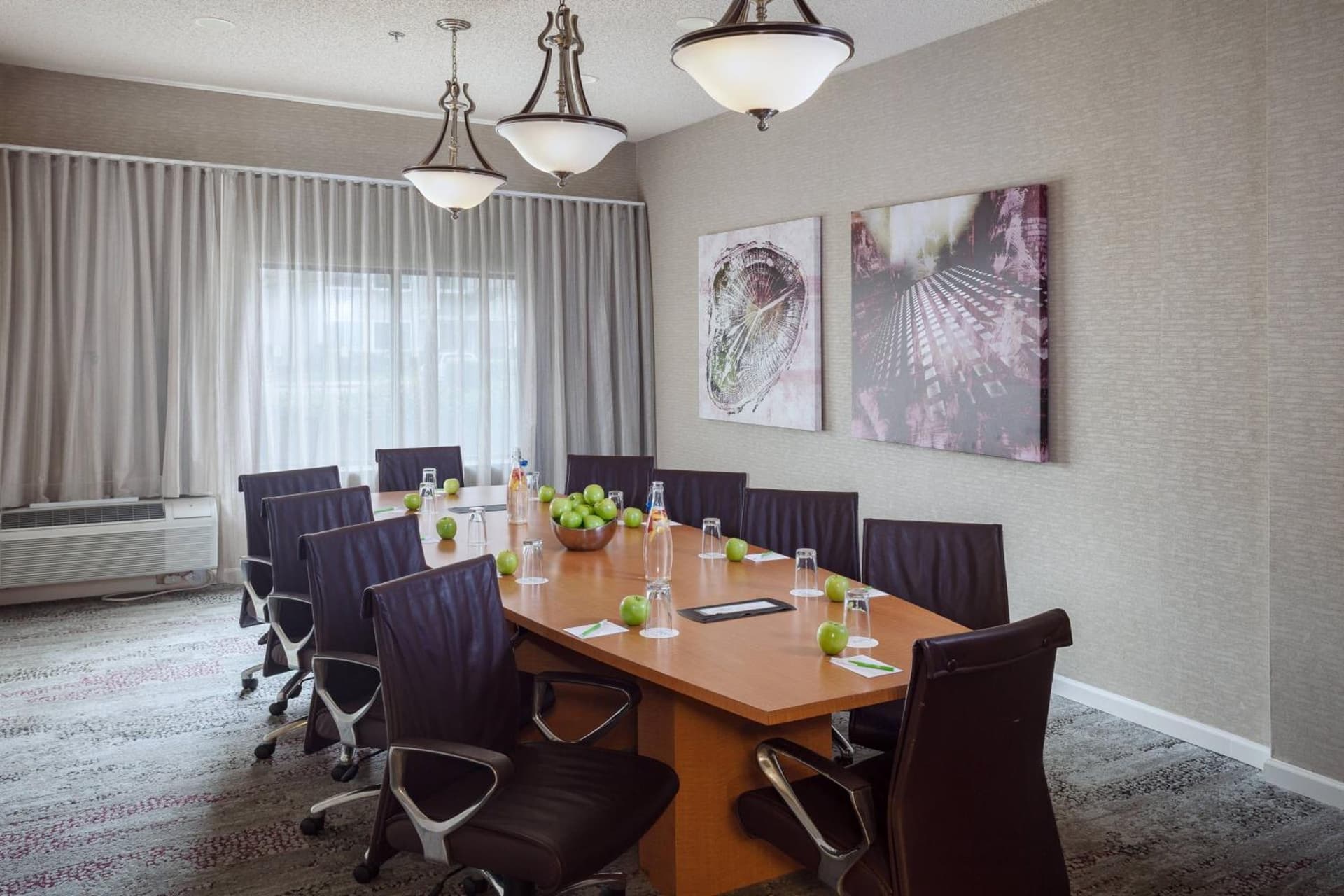 Courtyard by Marriott Stockton gallery photo in Stockton, CA — image 9
