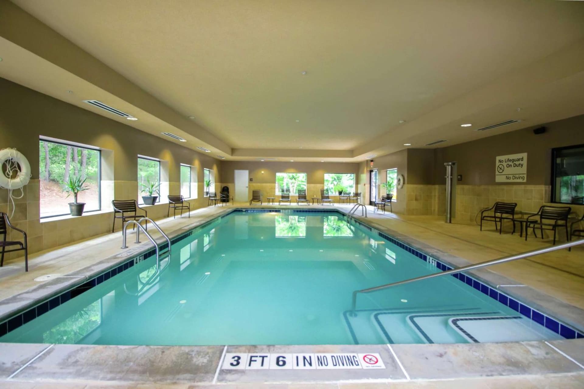 Hampton Inn & Suites Flowery Branch gallery photo in Flowery Branch, GA — image 6