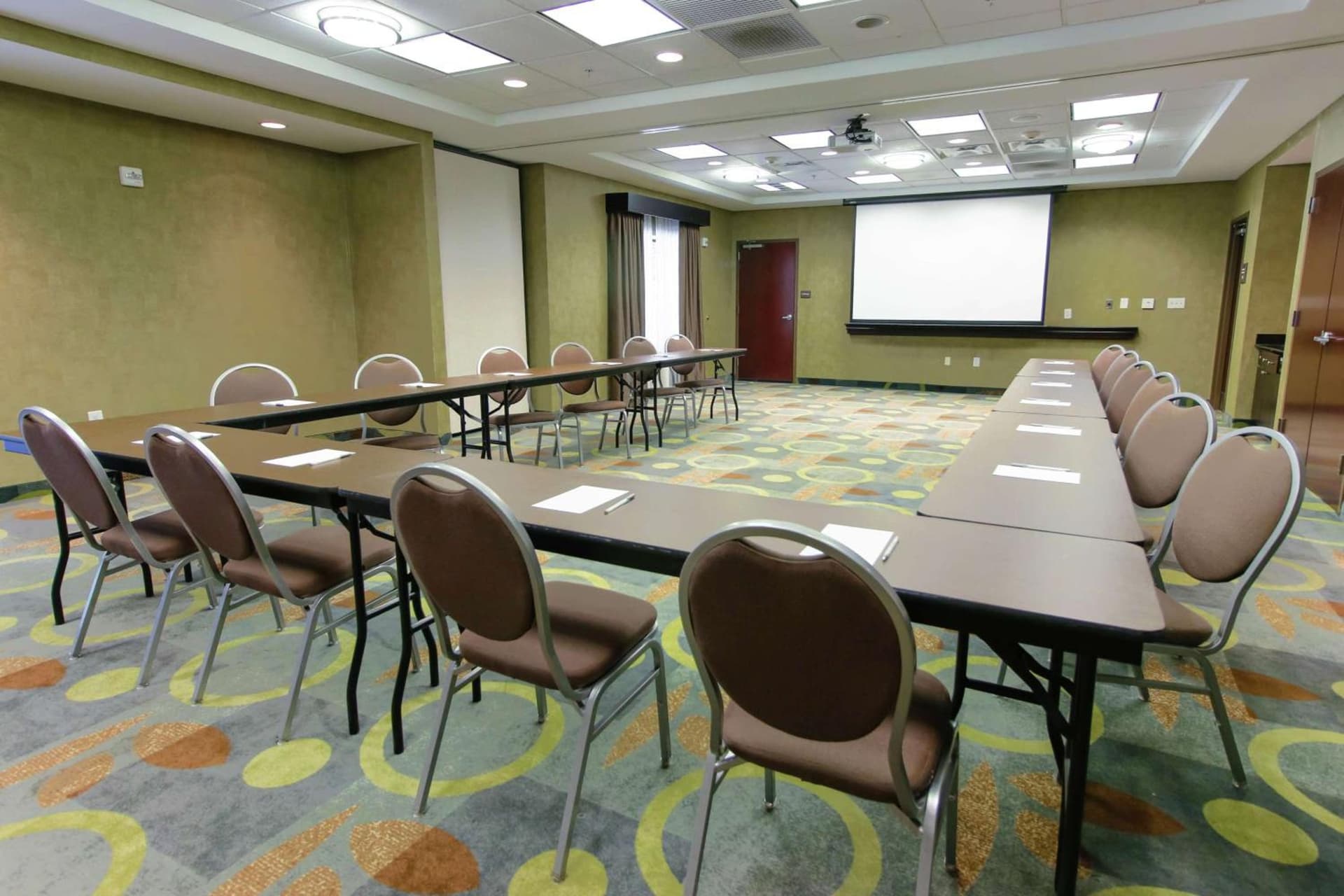 Hampton Inn & Suites Flowery Branch gallery photo in Flowery Branch, GA — image 17