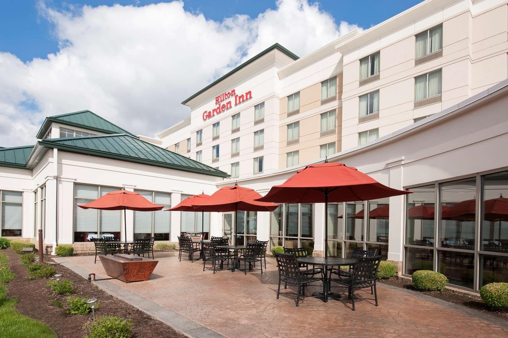 Hilton Garden Inn Columbus Edinburgh interior in Edinburgh, IN — gallery photo 2