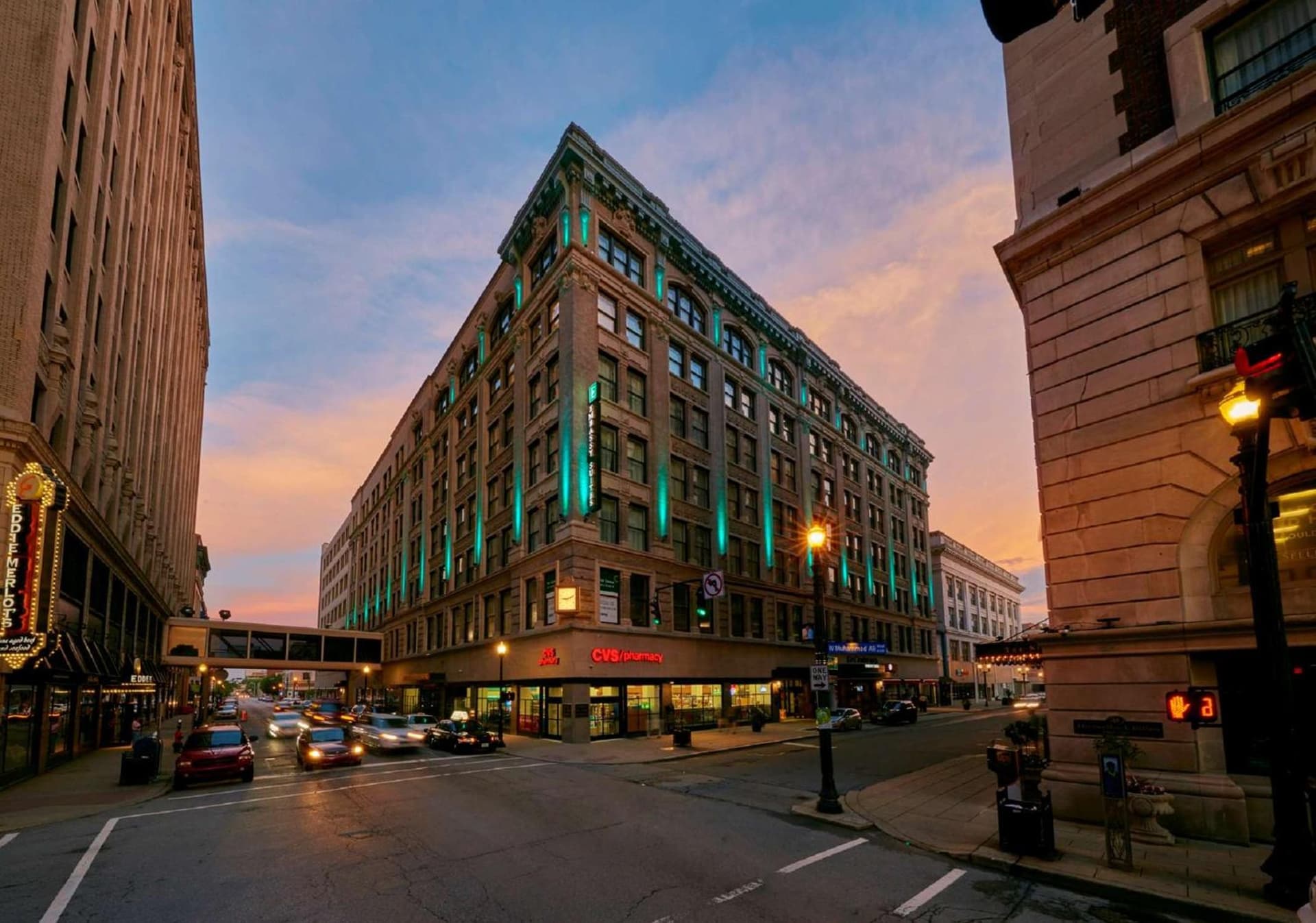 Embassy Suites Louisville Downtown interior in Louisville, KY — gallery photo 2