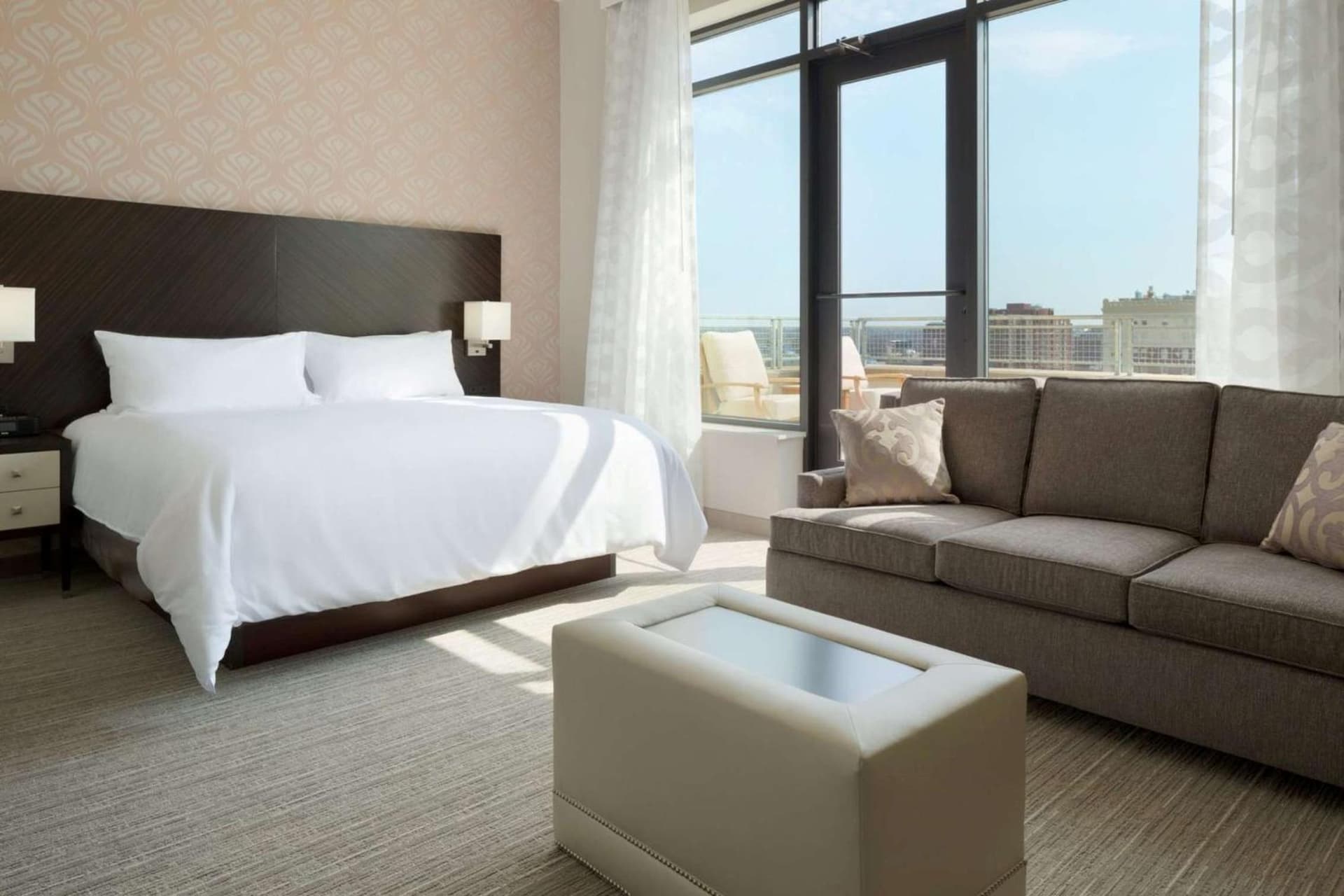 Embassy Suites Louisville Downtown gallery photo in Louisville, KY — image 79