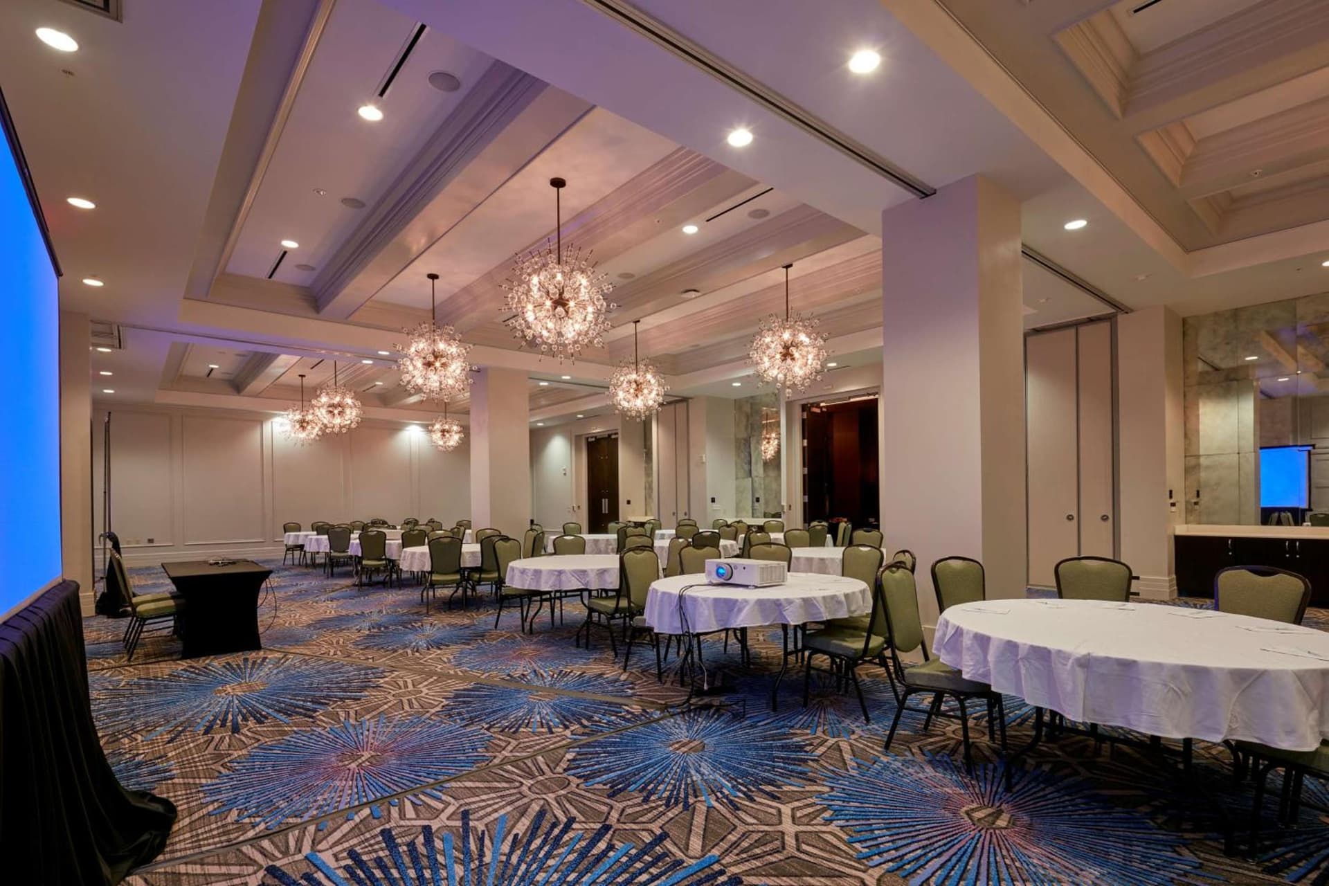 Embassy Suites Louisville Downtown gallery photo in Louisville, KY — image 102