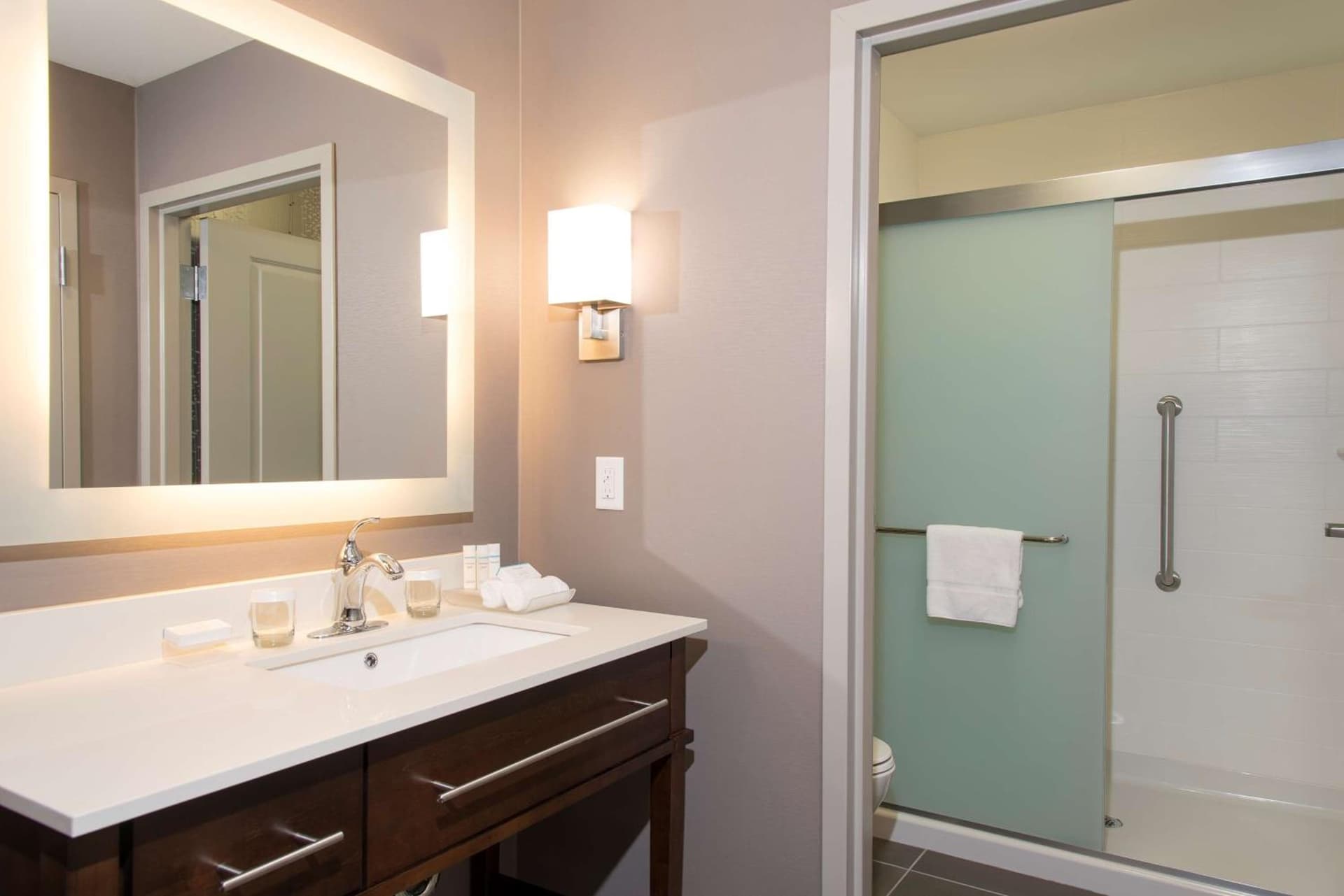 Homewood Suites by Hilton Cleveland/Sheffield gallery photo in Avon, OH — image 8