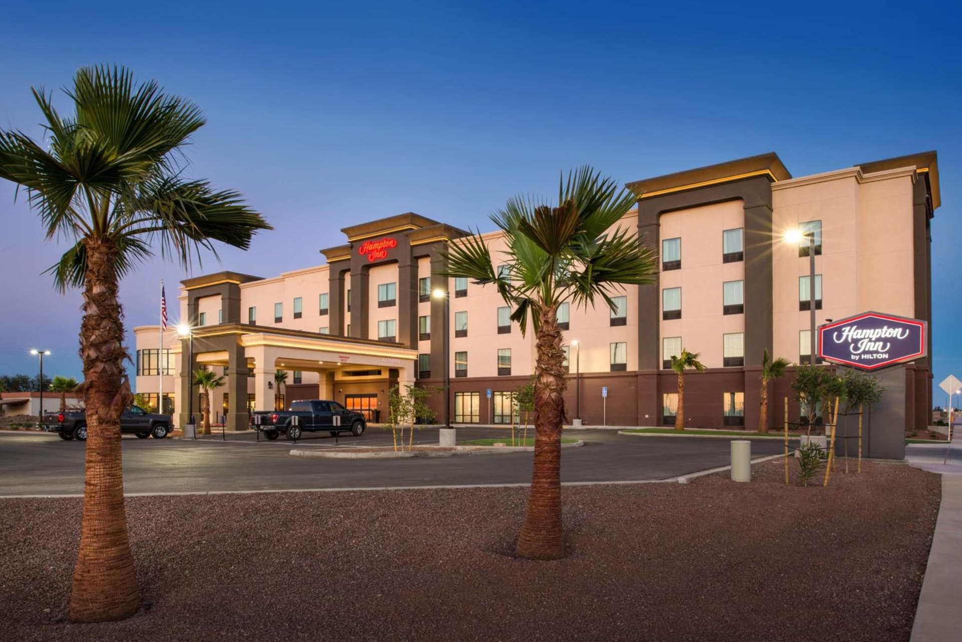 Hampton Inn El Centro interior in El Centro, CA — gallery photo 2