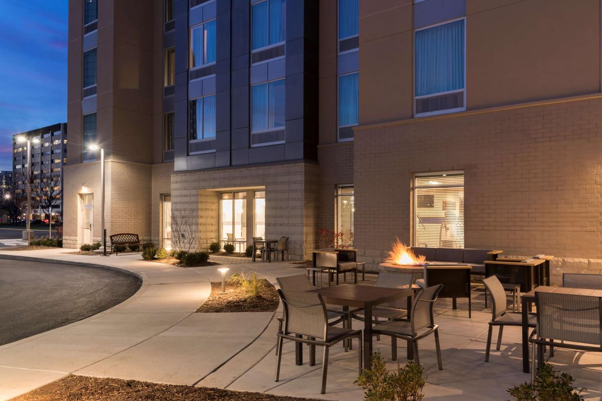 Hampton Inn & Suites Indianapolis-Keystone, IN interior in Indianapolis, IN — gallery photo 2